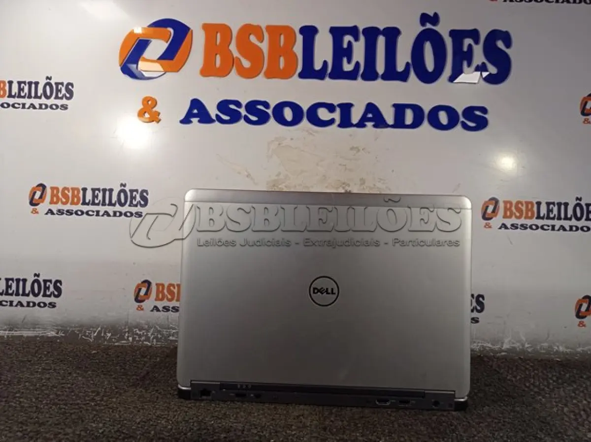 LOTE 309 - 01 NOTEBOOK DELL LATITUDE E7440. (NO ESTADO) ATENÇÃO! FAZER A VISITAÇÃO ANTES DE ARREMATAR, NÃO SABEMOS SE FUNCIONA. LEILÃO NÃO TEM GARANTIA E NEM DEVOLUÇÃO, SUJEITO A POSSÍVEIS AVARIAS VISÍVEIS/OCULTAS E/OU AUSÊNCIA DE COMPONENTES.
