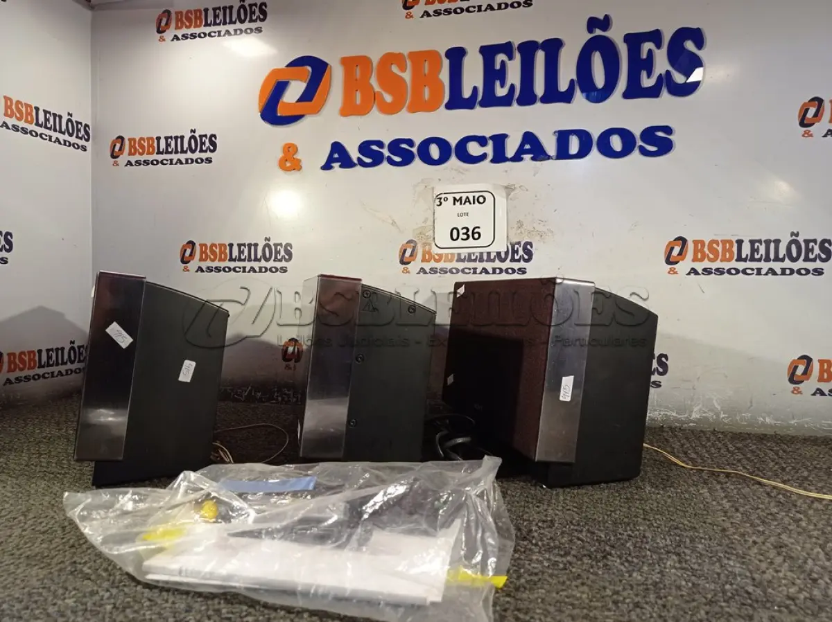 LOTE 036 - 01 APARELHO DVD COM TELA, 02 CAIXAS DE SOM E 01 CONTROLE MARCA SONY. (NO ESTADO) ATENÇÃO! FAZER A VISITAÇÃO ANTES DE ARREMATAR, NÃO SABEMOS SE FUNCIONA. LEILÃO NÃO TEM GARANTIA E NEM DEVOLUÇÃO, SUJEITO A POSSÍVEIS AVARIAS VISÍVEIS/OCULTAS E/OU AUSÊNCIA DE COMPONENTES.