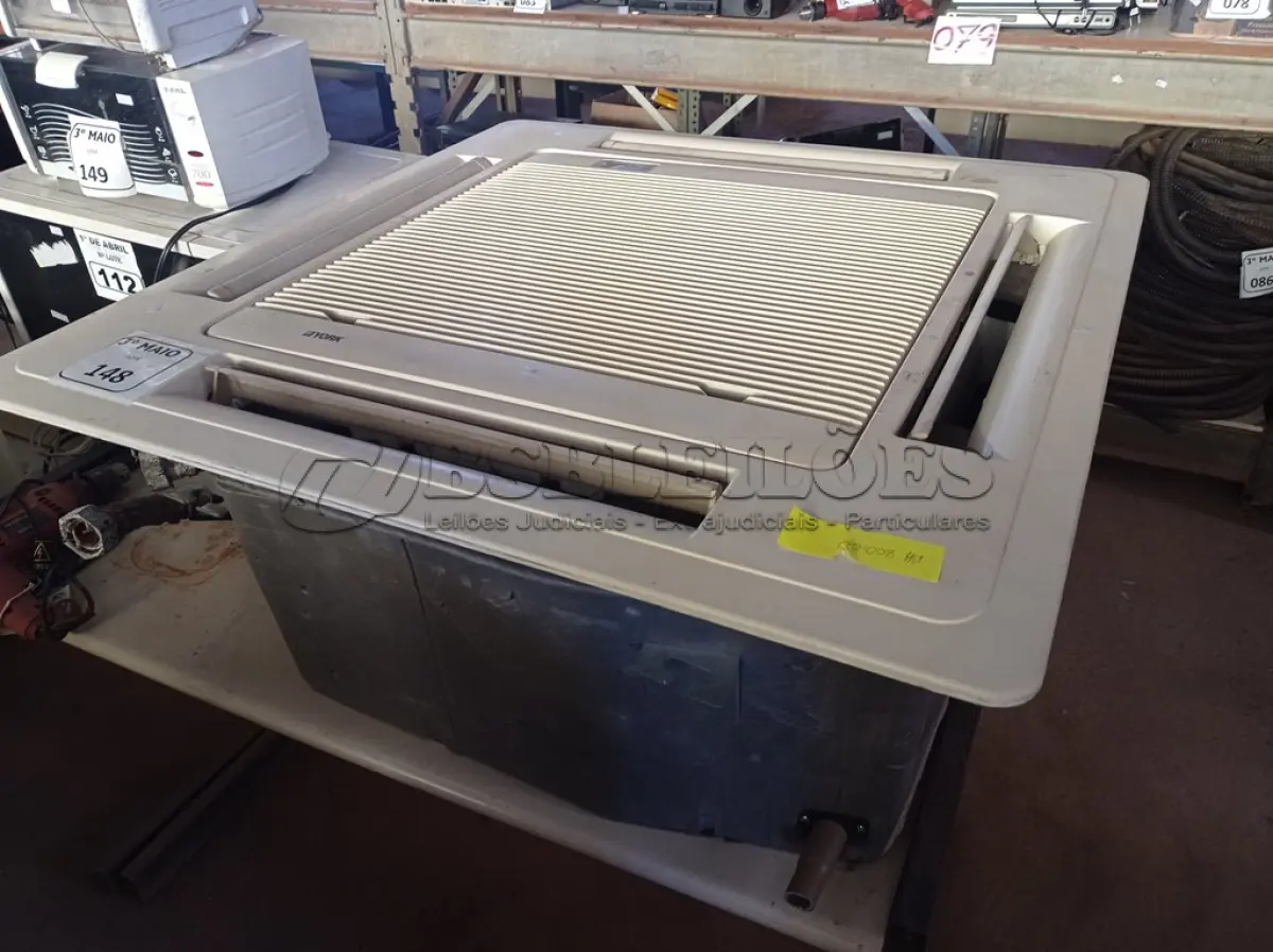 LOTE 148 - 01 EVAPORADORA DE TETO CASSETE MARCA YORK. (NO ESTADO) ATENÇÃO! FAZER A VISITAÇÃO ANTES DE ARREMATAR, NÃO SABEMOS SE FUNCIONA. LEILÃO NÃO TEM GARANTIA E NEM DEVOLUÇÃO, SUJEITO A POSSÍVEIS AVARIAS VISÍVEIS/OCULTAS E/OU AUSÊNCIA DE COMPONENTES.