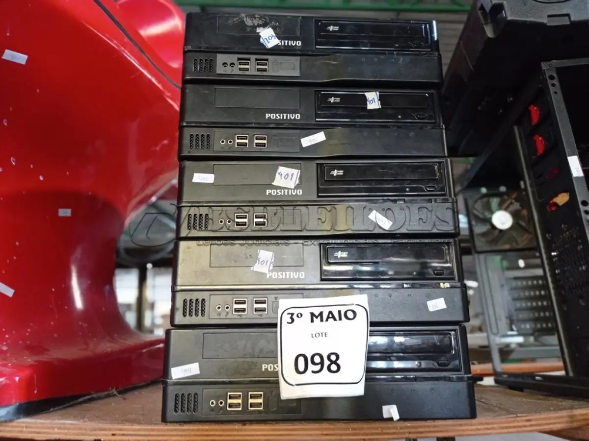 LOTE 098 - 05 CPU’S MARCA POSITIVO. (NO ESTADO) ATENÇÃO! FAZER A VISITAÇÃO ANTES DE ARREMATAR, NÃO SABEMOS SE FUNCIONA. LEILÃO NÃO TEM GARANTIA E NEM DEVOLUÇÃO, SUJEITO A POSSÍVEIS AVARIAS VISÍVEIS/OCULTAS E/OU AUSÊNCIA DE COMPONENTES.