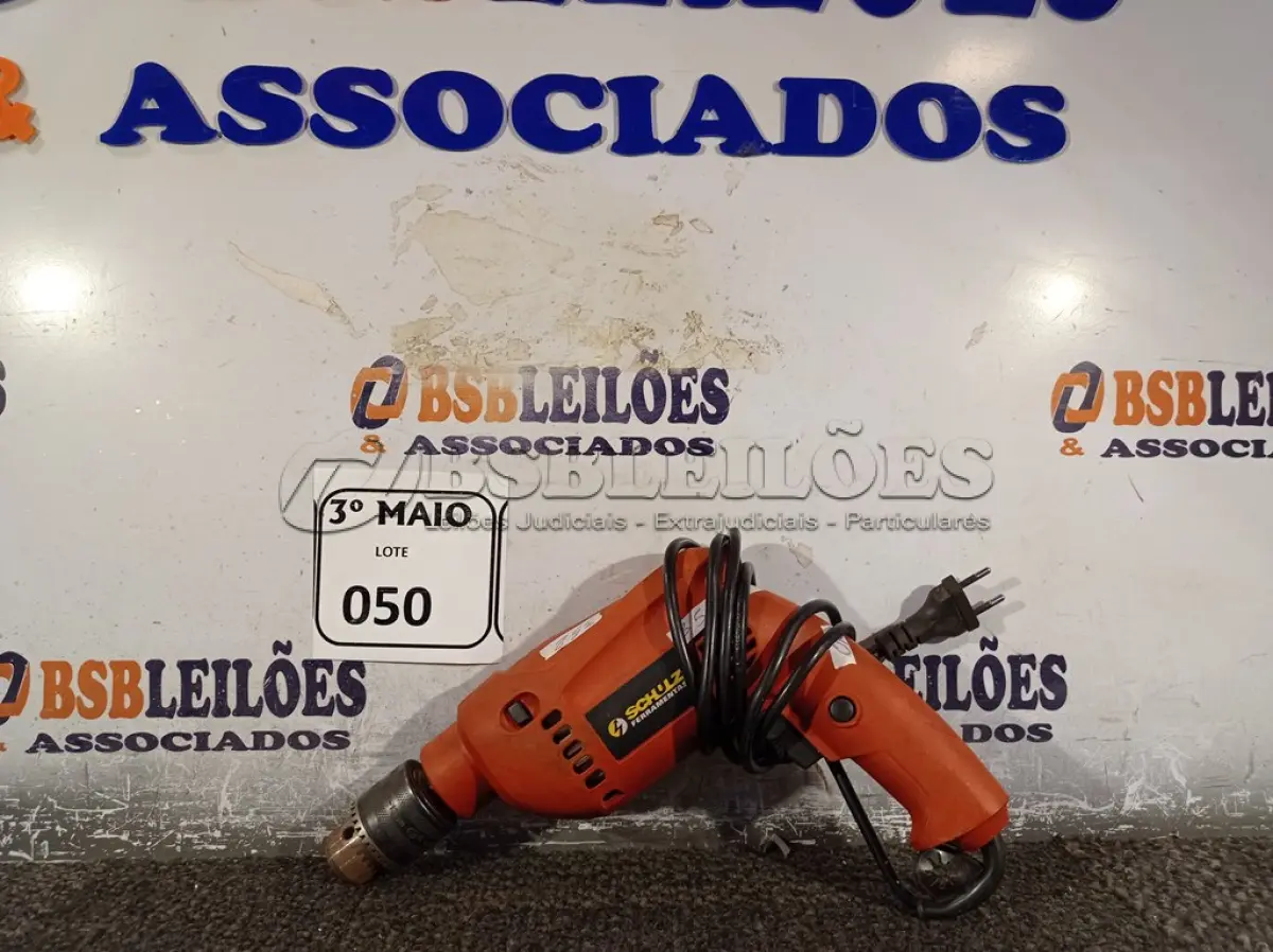 LOTE 050 - 01 PARAFUSADEIRA/FURADEIRA MARCA SCHUZ 220V. (NO ESTADO) ATENÇÃO! FAZER A VISITAÇÃO ANTES DE ARREMATAR, NÃO SABEMOS SE FUNCIONA. LEILÃO NÃO TEM GARANTIA E NEM DEVOLUÇÃO, SUJEITO A POSSÍVEIS AVARIAS VISÍVEIS/OCULTAS E/OU AUSÊNCIA DE COMPONENTES.