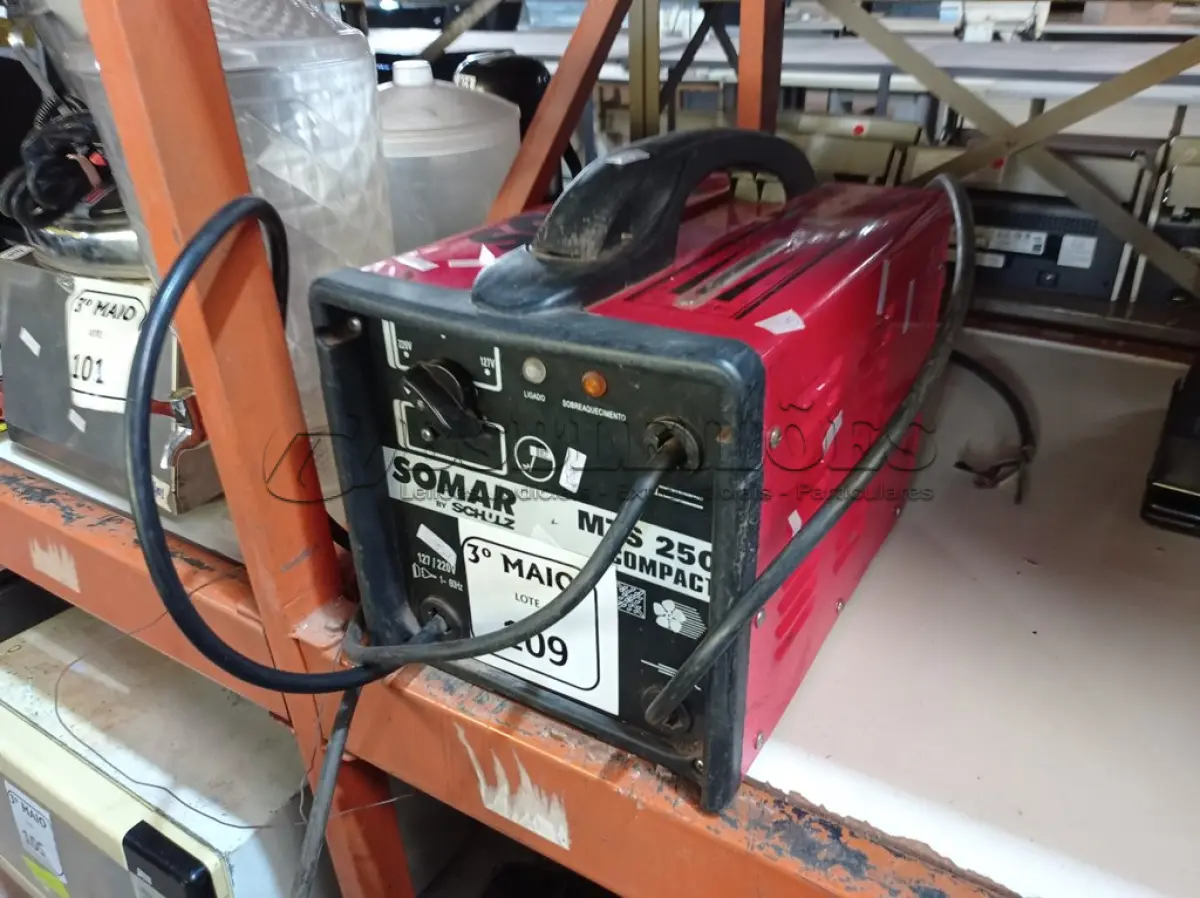 LOTE 109 - 01 MÁQUINA DE SOLDA PROFISSIONAL MTS 250M SOMAR SCHUZ. (NO ESTADO) ATENÇÃO! FAZER A VISITAÇÃO ANTES DE ARREMATAR, NÃO SABEMOS SE FUNCIONA. LEILÃO NÃO TEM GARANTIA E NEM DEVOLUÇÃO, SUJEITO A POSSÍVEIS AVARIAS VISÍVEIS/OCULTAS E/OU AUSÊNCIA DE COMPONENTES.