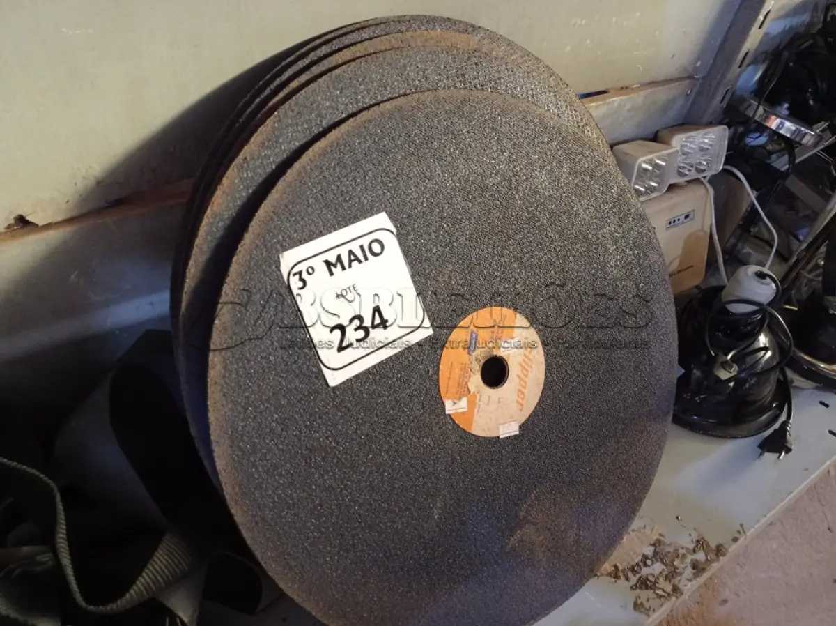LOTE 234 - 05 DISCOS DE POLICORTE. (NO ESTADO) ATENÇÃO! FAZER A VISITAÇÃO ANTES DE ARREMATAR, NÃO SABEMOS SE FUNCIONA. LEILÃO NÃO TEM GARANTIA E NEM DEVOLUÇÃO, SUJEITO A POSSÍVEIS AVARIAS VISÍVEIS/OCULTAS E/OU AUSÊNCIA DE COMPONENTES.
