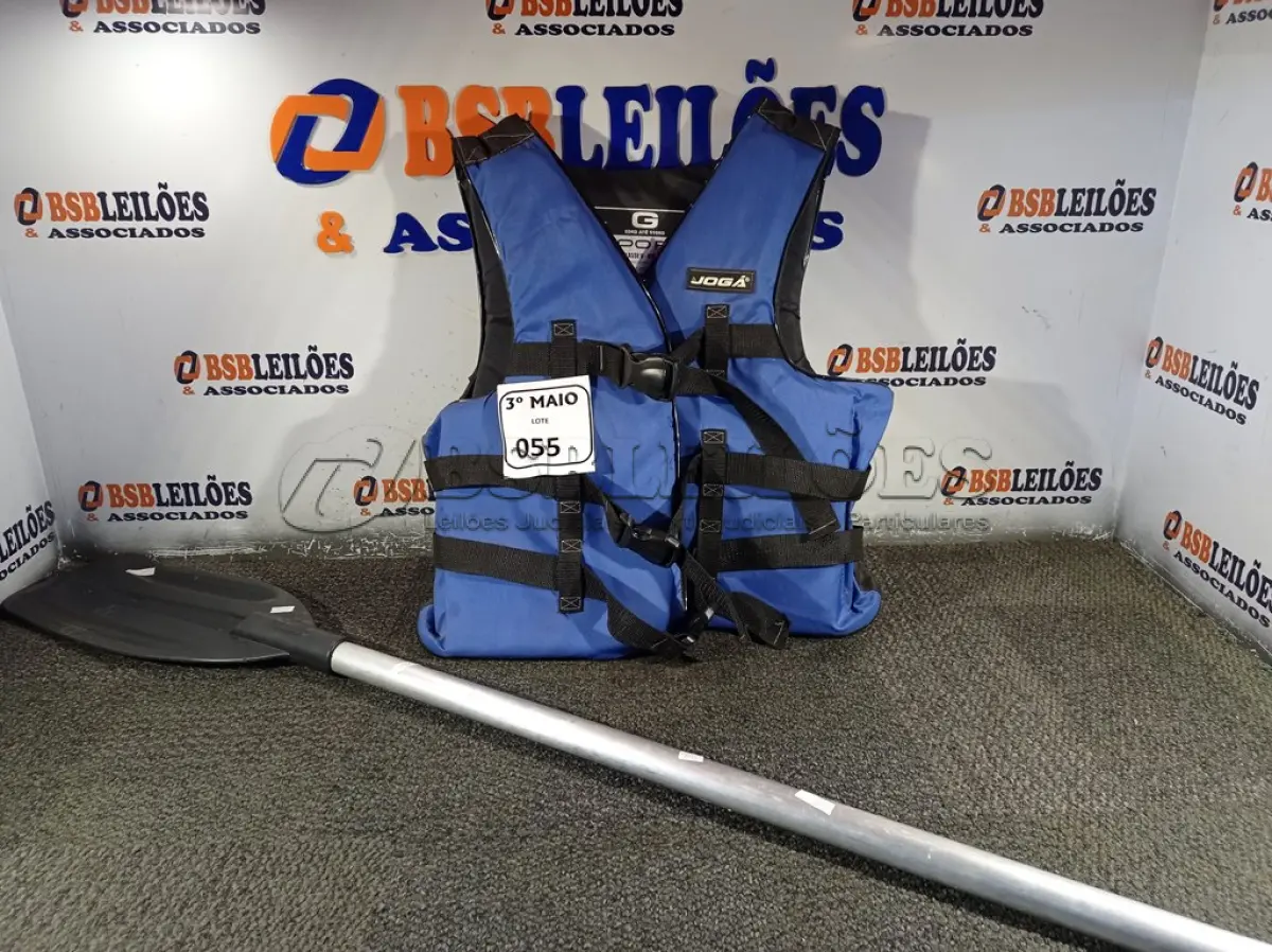 LOTE 055 - 01 COLETE E 01 REMO. (NO ESTADO) ATENÇÃO! FAZER A VISITAÇÃO ANTES DE ARREMATAR, NÃO SABEMOS SE FUNCIONA. LEILÃO NÃO TEM GARANTIA E NEM DEVOLUÇÃO, SUJEITO A POSSÍVEIS AVARIAS VISÍVEIS/OCULTAS E/OU AUSÊNCIA DE COMPONENTES.