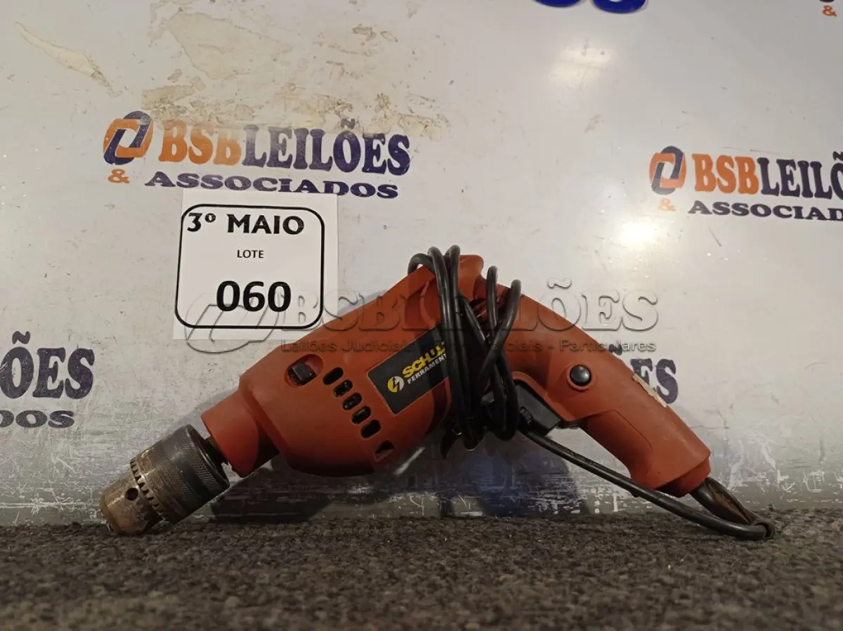 LOTE 060 - 01 PARAFUSADEIRA/FURADEIRA MARCA SCHUZ 220V. (NO ESTADO) ATENÇÃO! FAZER A VISITAÇÃO ANTES DE ARREMATAR, NÃO SABEMOS SE FUNCIONA. LEILÃO NÃO TEM GARANTIA E NEM DEVOLUÇÃO, SUJEITO A POSSÍVEIS AVARIAS VISÍVEIS/OCULTAS E/OU AUSÊNCIA DE COMPONENTES.