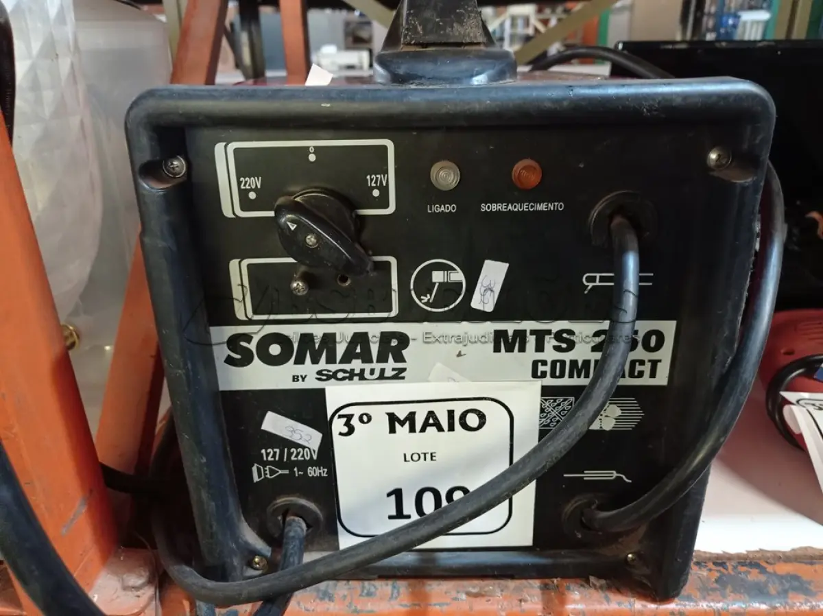 LOTE 109 - 01 MÁQUINA DE SOLDA PROFISSIONAL MTS 250M SOMAR SCHUZ. (NO ESTADO) ATENÇÃO! FAZER A VISITAÇÃO ANTES DE ARREMATAR, NÃO SABEMOS SE FUNCIONA. LEILÃO NÃO TEM GARANTIA E NEM DEVOLUÇÃO, SUJEITO A POSSÍVEIS AVARIAS VISÍVEIS/OCULTAS E/OU AUSÊNCIA DE COMPONENTES.