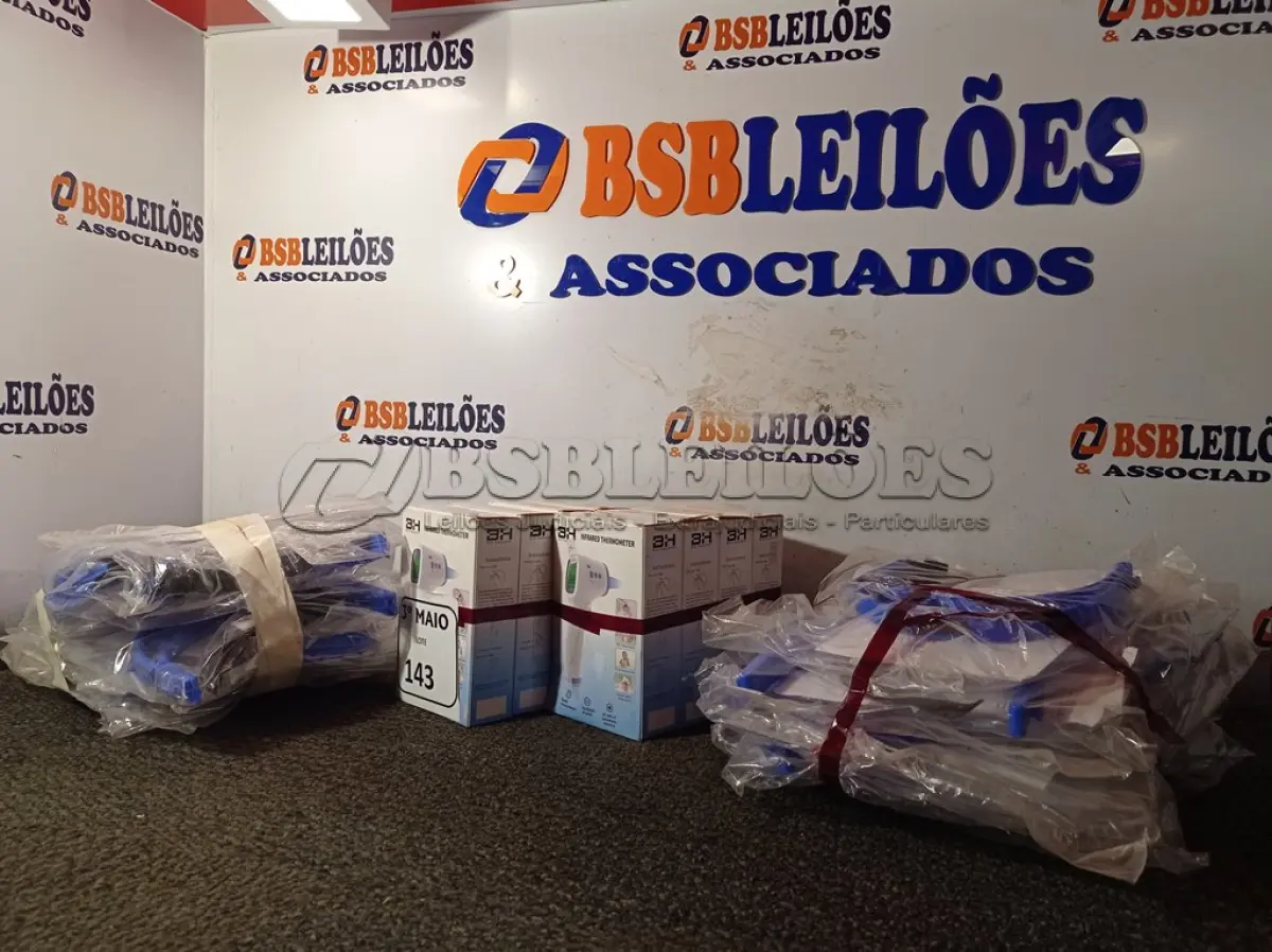 LOTE 143 - 08 TERMÔMETROS E 10 MÁSCARAS. (NO ESTADO) ATENÇÃO! FAZER A VISITAÇÃO ANTES DE ARREMATAR, NÃO SABEMOS SE FUNCIONA. LEILÃO NÃO TEM GARANTIA E NEM DEVOLUÇÃO, SUJEITO A POSSÍVEIS AVARIAS VISÍVEIS/OCULTAS E/OU AUSÊNCIA DE COMPONENTES.