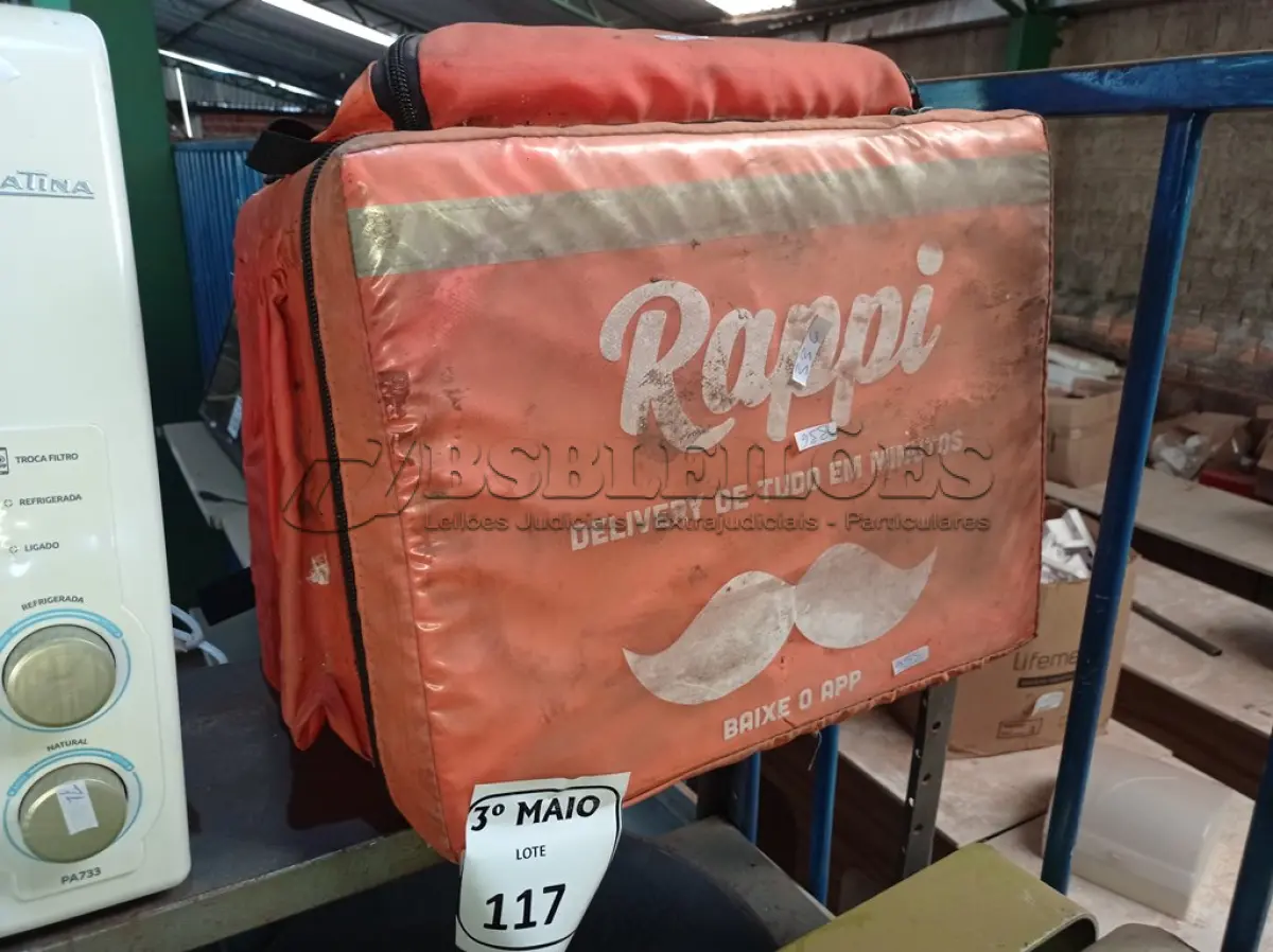 LOTE 117 - 01 BAG MOTOBOY. (NO ESTADO) ATENÇÃO! FAZER A VISITAÇÃO ANTES DE ARREMATAR, NÃO SABEMOS SE FUNCIONA. LEILÃO NÃO TEM GARANTIA E NEM DEVOLUÇÃO, SUJEITO A POSSÍVEIS AVARIAS VISÍVEIS/OCULTAS E/OU AUSÊNCIA DE COMPONENTES.