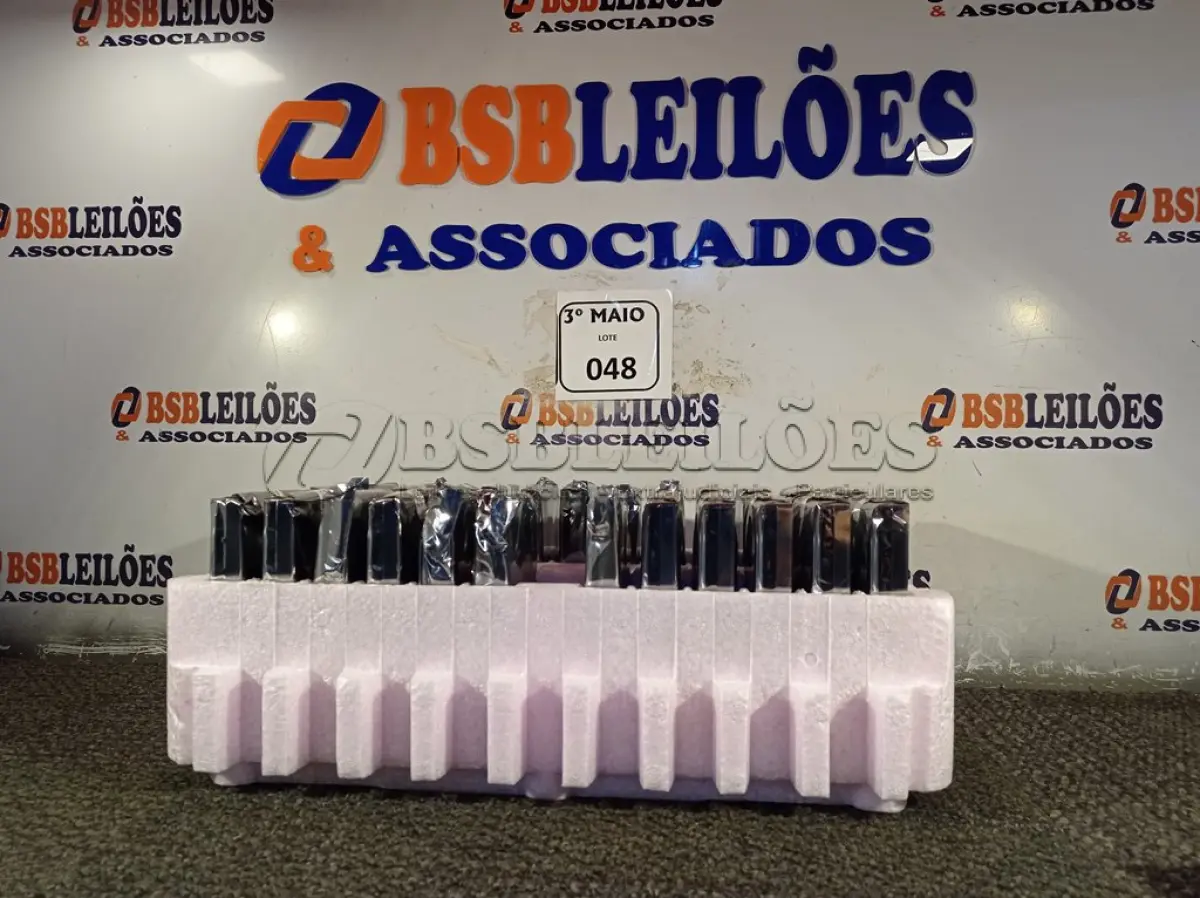 LOTE 048 - 01 LOTE COM 25 HDS DE 40GB CADA. (NO ESTADO) ATENÇÃO! FAZER A VISITAÇÃO ANTES DE ARREMATAR, NÃO SABEMOS SE FUNCIONA. LEILÃO NÃO TEM GARANTIA E NEM DEVOLUÇÃO, SUJEITO A POSSÍVEIS AVARIAS VISÍVEIS/OCULTAS E/OU AUSÊNCIA DE COMPONENTES.