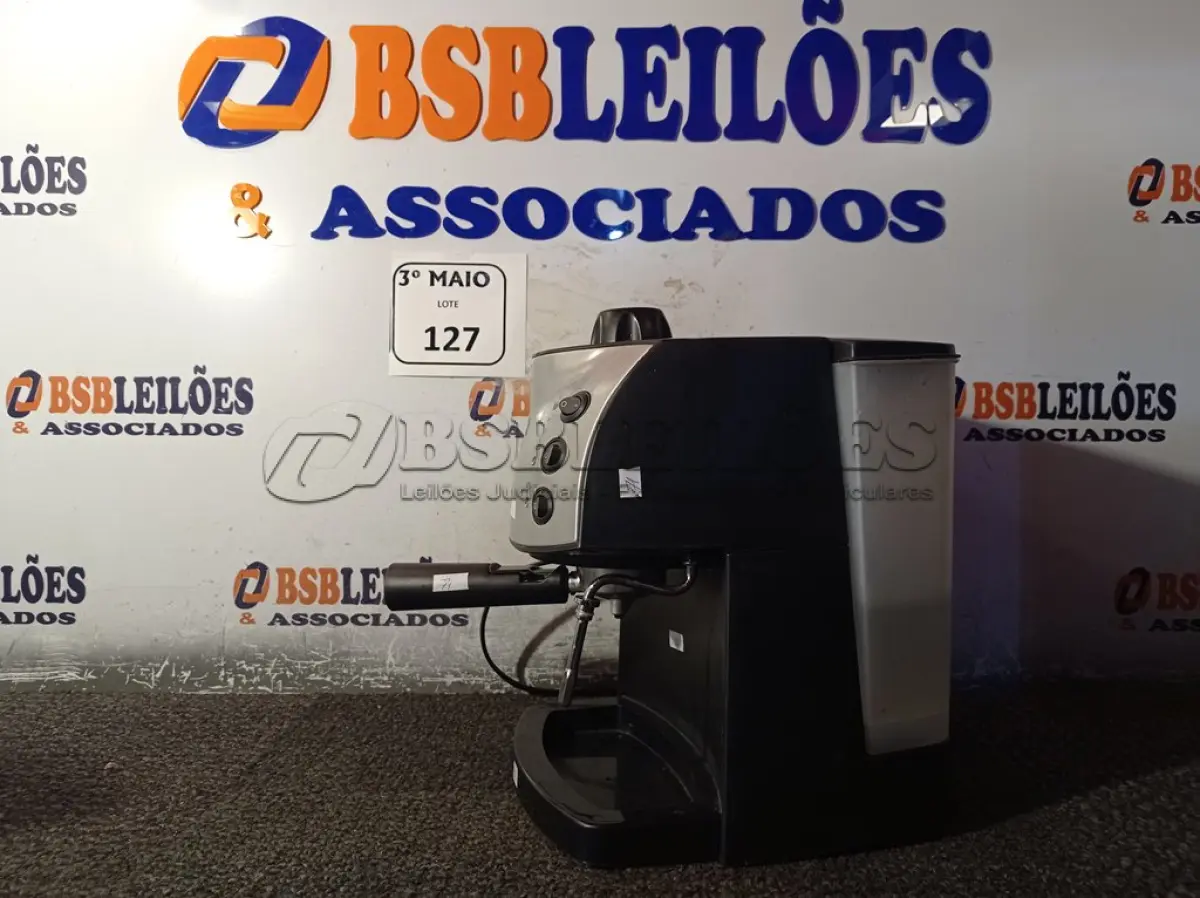LOTE 127 - 01 CAFETEIRA EXPRESSA MARCA MUNDIAL. (NO ESTADO) ATENÇÃO! FAZER A VISITAÇÃO ANTES DE ARREMATAR, NÃO SABEMOS SE FUNCIONA. LEILÃO NÃO TEM GARANTIA E NEM DEVOLUÇÃO, SUJEITO A POSSÍVEIS AVARIAS VISÍVEIS/OCULTAS E/OU AUSÊNCIA DE COMPONENTES.