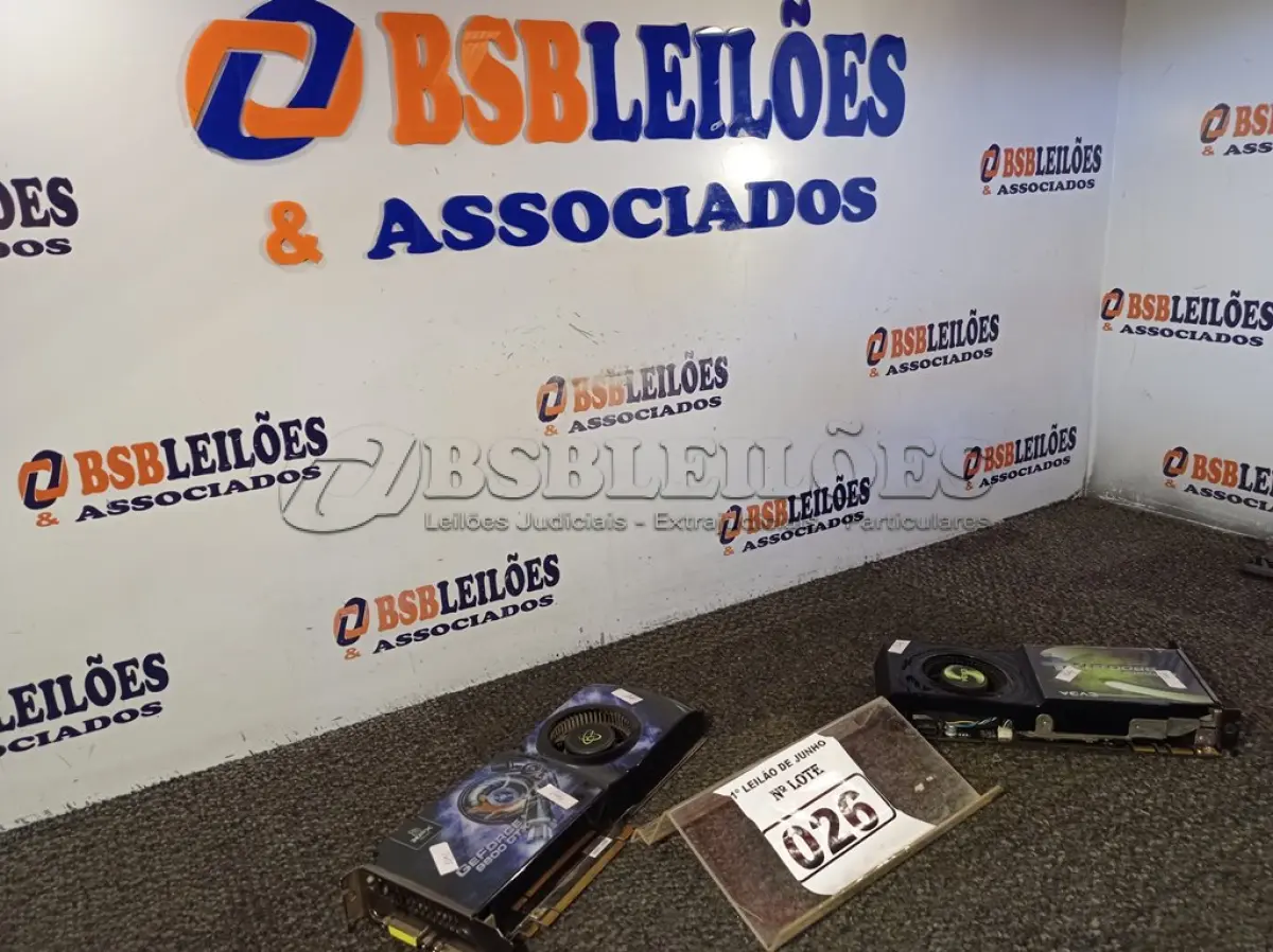 LOTE 026 - 02 PLACAS DE VÍDEO GFORCER 9800GTX DE 512MB.  (NO ESTADO) ATENÇÃO! FAZER A VISITAÇÃO ANTES DE ARREMATAR, NÃO SABEMOS SE FUNCIONA. LEILÃO NÃO TEM GARANTIA E NEM DEVOLUÇÃO, SUJEITO A POSSÍVEIS AVARIAS VISÍVEIS/OCULTAS E/OU AUSÊNCIA DE COMPONENTES.