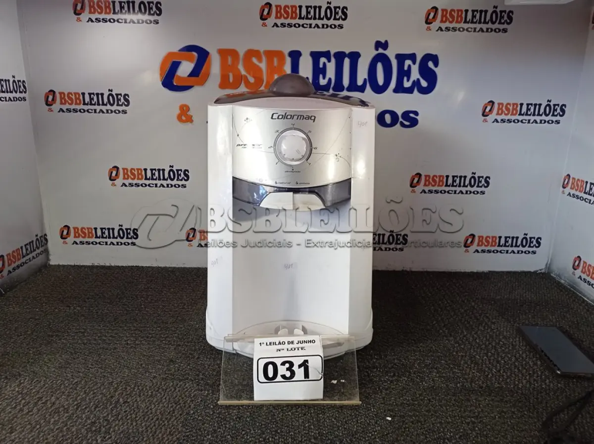 LOTE 031 - 01 PURIFICADOR DE ÁGUA REFRIGERADA MARCA COLORMAQ 220V. (NO ESTADO) ATENÇÃO! FAZER A VISITAÇÃO ANTES DE ARREMATAR, NÃO SABEMOS SE FUNCIONA. LEILÃO NÃO TEM GARANTIA E NEM DEVOLUÇÃO, SUJEITO A POSSÍVEIS AVARIAS VISÍVEIS/OCULTAS E/OU AUSÊNCIA DE COMPONENTES.