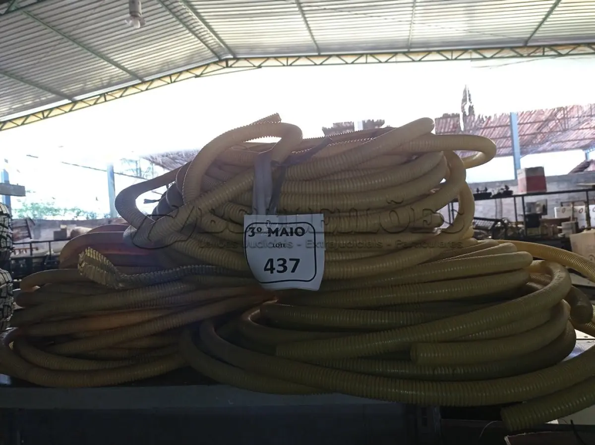 LOTE 437 - 01 LOTE COM MANGUEIRAS CORRUGADAS. (NO ESTADO) ATENÇÃO! FAZER A VISITAÇÃO ANTES DE ARREMATAR, NÃO SABEMOS SE FUNCIONA. LEILÃO NÃO TEM GARANTIA E NEM DEVOLUÇÃO, SUJEITO A POSSÍVEIS AVARIAS VISÍVEIS/OCULTAS E/OU AUSÊNCIA DE COMPONENTES.