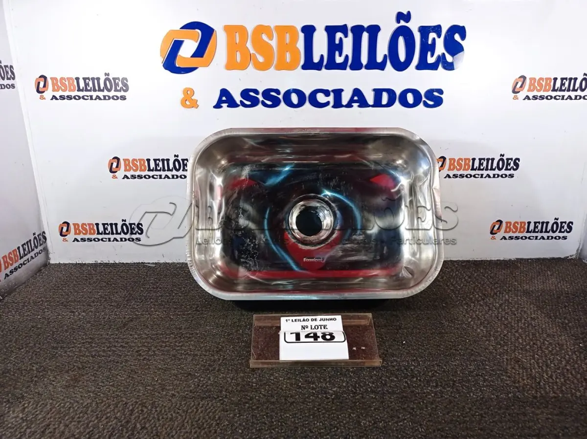 LOTE 148 - 07 CUBAS EM INOX. (NO ESTADO) ATENÇÃO! FAZER A VISITAÇÃO ANTES DE ARREMATAR, NÃO SABEMOS SE FUNCIONA. LEILÃO NÃO TEM GARANTIA E NEM DEVOLUÇÃO, SUJEITO A POSSÍVEIS AVARIAS VISÍVEIS/OCULTAS E/OU AUSÊNCIA DE COMPONENTES.