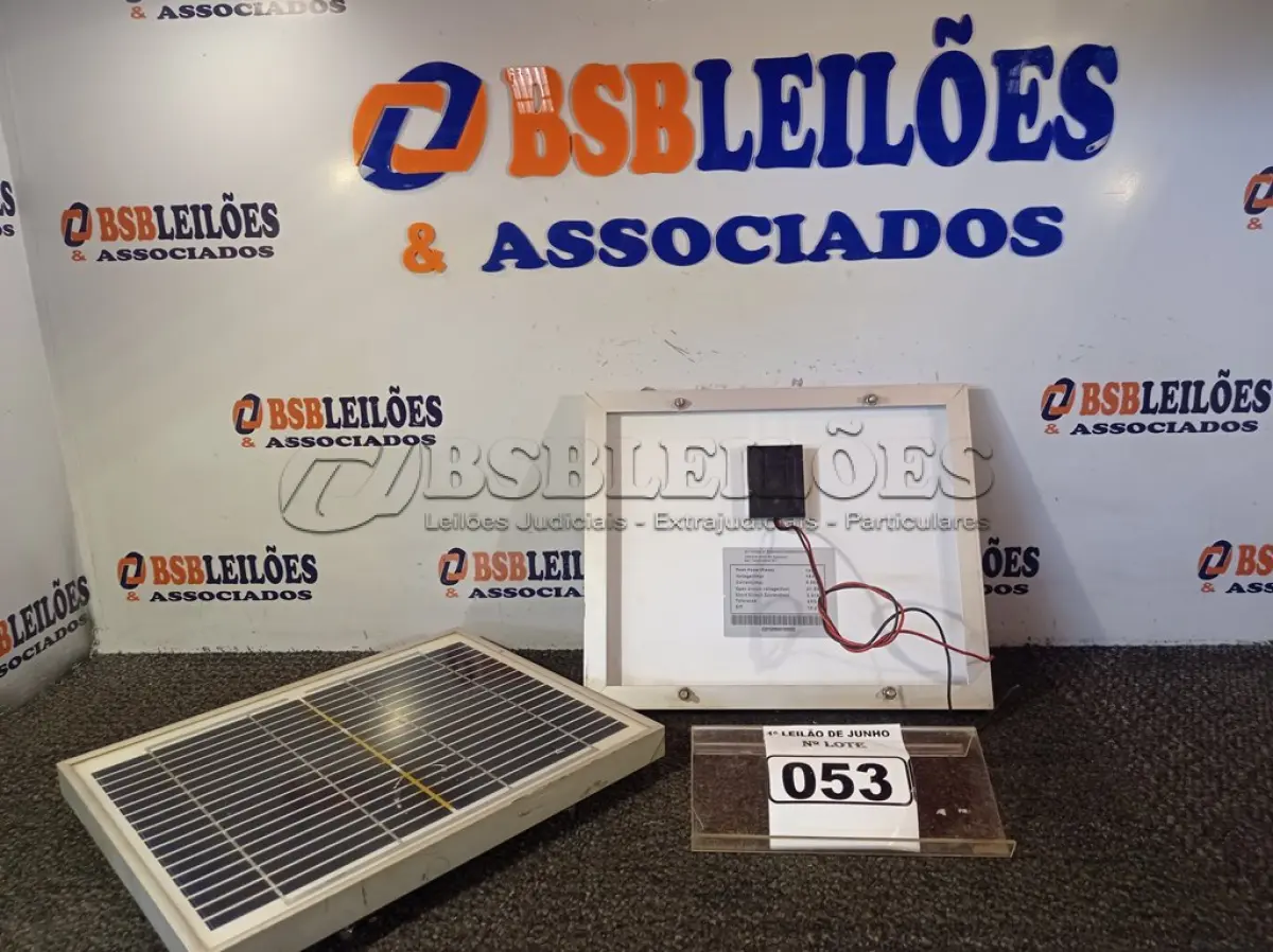LOTE 053 - 02 PLACAS SOLARES 18V 10W. (NO ESTADO) ATENÇÃO! FAZER A VISITAÇÃO ANTES DE ARREMATAR, NÃO SABEMOS SE FUNCIONA. LEILÃO NÃO TEM GARANTIA E NEM DEVOLUÇÃO, SUJEITO A POSSÍVEIS AVARIAS VISÍVEIS/OCULTAS E/OU AUSÊNCIA DE COMPONENTES.