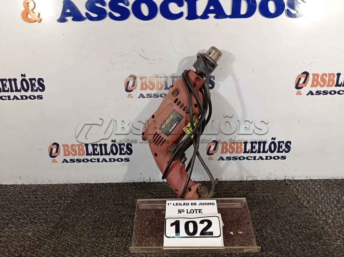 LOTE 102 - 01 PARAFUSADEIRA/FURADEIRA MARCA SCHUZ 220V. (NO ESTADO) ATENÇÃO! FAZER A VISITAÇÃO ANTES DE ARREMATAR, NÃO SABEMOS SE FUNCIONA. LEILÃO NÃO TEM GARANTIA E NEM DEVOLUÇÃO, SUJEITO A POSSÍVEIS AVARIAS VISÍVEIS/OCULTAS E/OU AUSÊNCIA DE COMPONENTES.