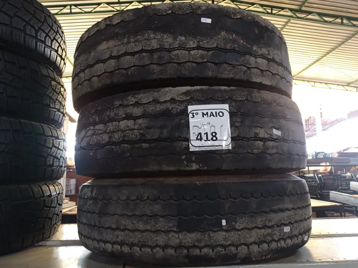 LOTE 418 - 03 PNEUS USADOS 215/75 ARO 17. (NO ESTADO) ATENÇÃO! FAZER A VISITAÇÃO ANTES DE ARREMATAR, NÃO SABEMOS SE FUNCIONA. LEILÃO NÃO TEM GARANTIA E NEM DEVOLUÇÃO, SUJEITO A POSSÍVEIS AVARIAS VISÍVEIS/OCULTAS E/OU AUSÊNCIA DE COMPONENTES.