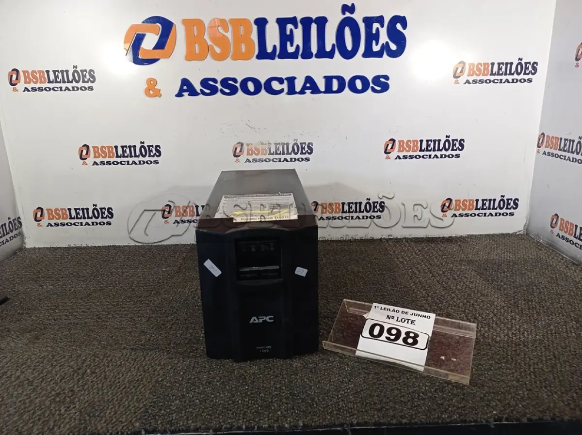 LOTE 098 - 01 NOBREAK MARCA APC MODELO SMART-UPS 1.500. (NO ESTADO) ATENÇÃO! FAZER A VISITAÇÃO ANTES DE ARREMATAR, NÃO SABEMOS SE FUNCIONA. LEILÃO NÃO TEM GARANTIA E NEM DEVOLUÇÃO, SUJEITO A POSSÍVEIS AVARIAS VISÍVEIS/OCULTAS E/OU AUSÊNCIA DE COMPONENTES.