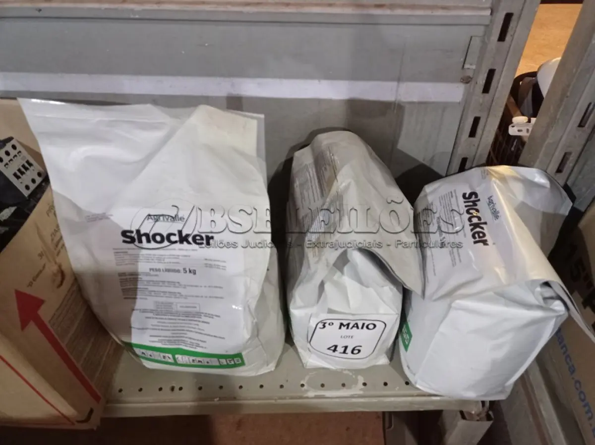 LOTE 416 - 03 PACOTES DE FUNGICIDAS DE 5KG CADA AGRIVALLE SHOCKER. (NO ESTADO) ATENÇÃO! FAZER A VISITAÇÃO ANTES DE ARREMATAR, NÃO SABEMOS SE FUNCIONA. LEILÃO NÃO TEM GARANTIA E NEM DEVOLUÇÃO, SUJEITO A POSSÍVEIS AVARIAS VISÍVEIS/OCULTAS E/OU AUSÊNCIA DE COMPONENTES.