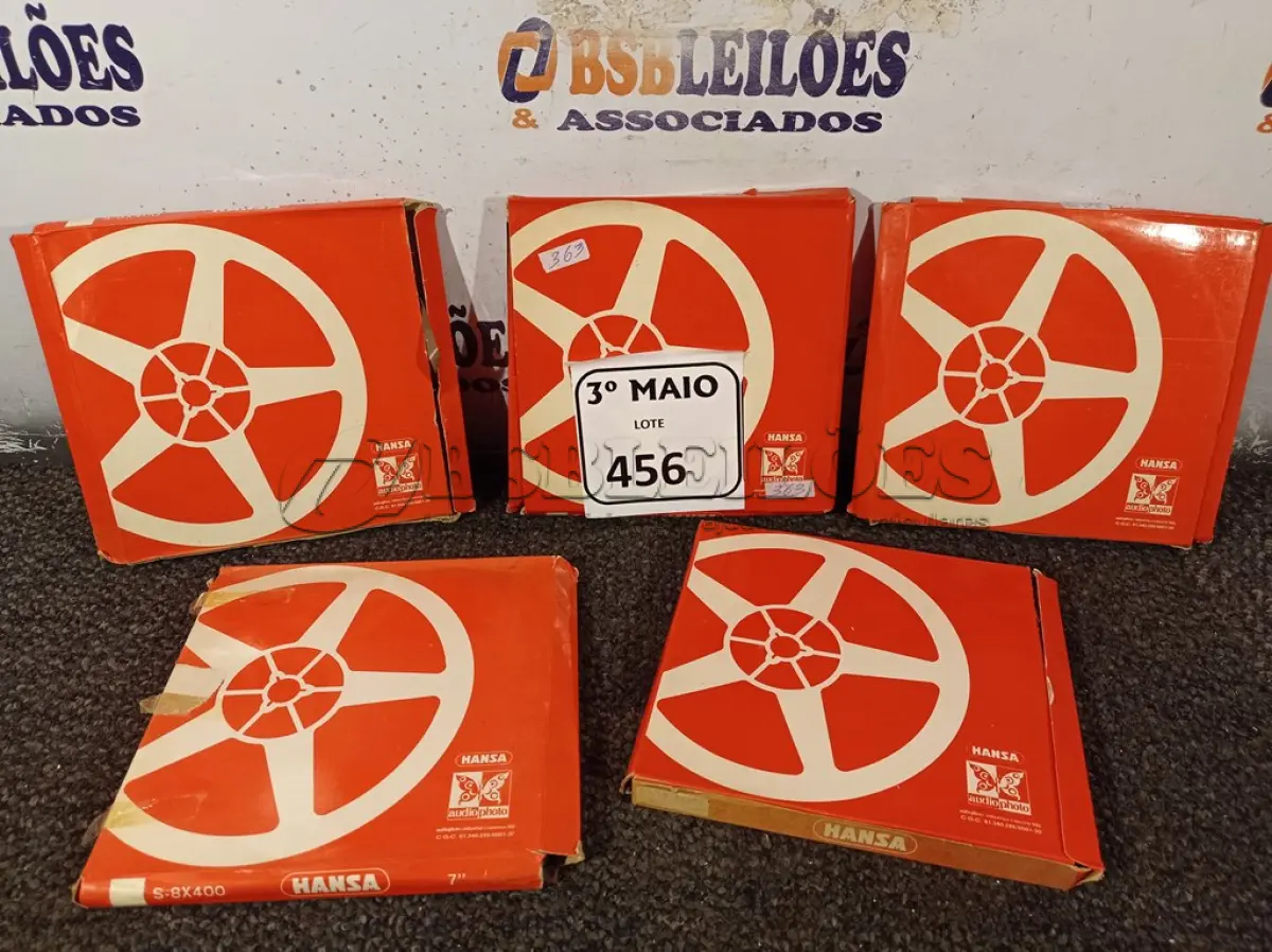 LOTE 456 - 05 CARRETÉIS COM FITAS PARA GRAVADOR DE ROLO. (NO ESTADO) ATENÇÃO! FAZER A VISITAÇÃO ANTES DE ARREMATAR, NÃO SABEMOS SE FUNCIONA. LEILÃO NÃO TEM GARANTIA E NEM DEVOLUÇÃO, SUJEITO A POSSÍVEIS AVARIAS VISÍVEIS/OCULTAS E/OU AUSÊNCIA DE COMPONENTES.