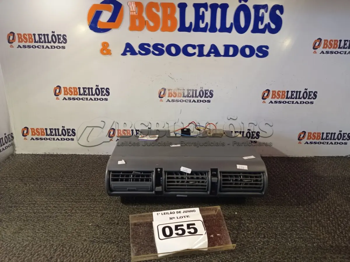 LOTE 055 - 01 SISTEMA DE AR-CONDICIONADO VEICULAR MODELO:740 055. (NO ESTADO) ATENÇÃO! FAZER A VISITAÇÃO ANTES DE ARREMATAR, NÃO SABEMOS SE FUNCIONA. LEILÃO NÃO TEM GARANTIA E NEM DEVOLUÇÃO, SUJEITO A POSSÍVEIS AVARIAS VISÍVEIS/OCULTAS E/OU AUSÊNCIA DE COMPONENTES.