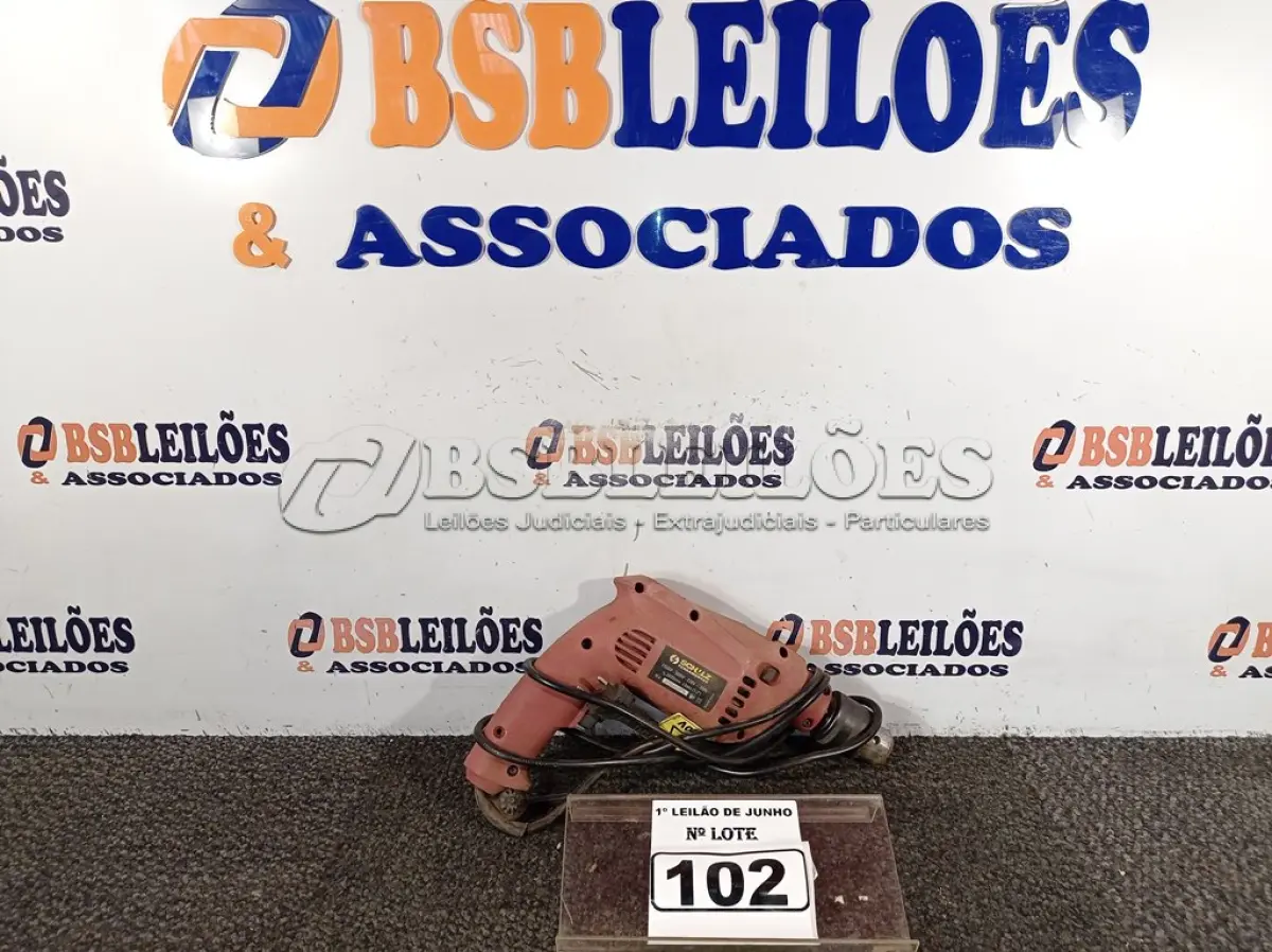 LOTE 102 - 01 PARAFUSADEIRA/FURADEIRA MARCA SCHUZ 220V. (NO ESTADO) ATENÇÃO! FAZER A VISITAÇÃO ANTES DE ARREMATAR, NÃO SABEMOS SE FUNCIONA. LEILÃO NÃO TEM GARANTIA E NEM DEVOLUÇÃO, SUJEITO A POSSÍVEIS AVARIAS VISÍVEIS/OCULTAS E/OU AUSÊNCIA DE COMPONENTES.