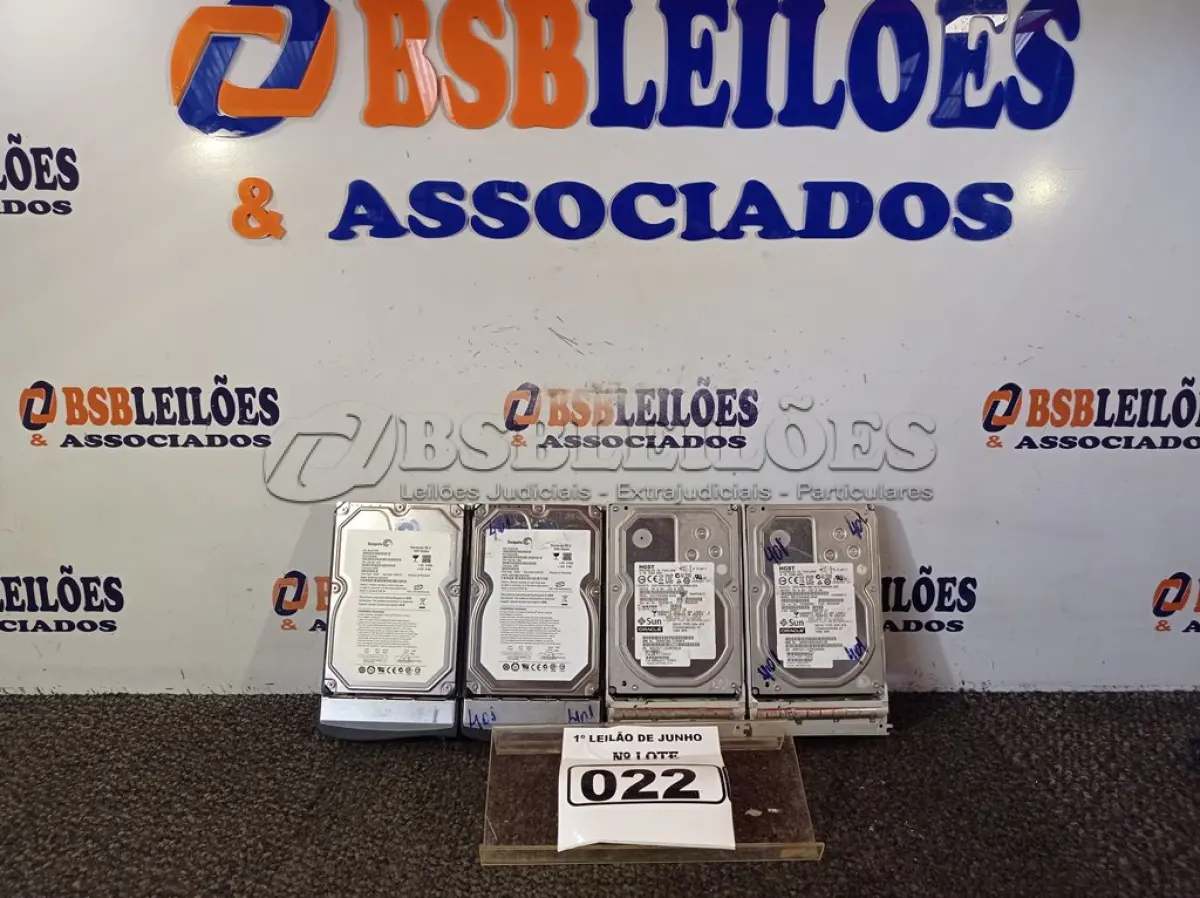 LOTE 022 - 04 HD’S PARA SERVIDOR, SENDO 02 DE 1TB E 02 DE 4TB. (NO ESTADO) ATENÇÃO! FAZER A VISITAÇÃO ANTES DE ARREMATAR, NÃO SABEMOS SE FUNCIONA. LEILÃO NÃO TEM GARANTIA E NEM DEVOLUÇÃO, SUJEITO A POSSÍVEIS AVARIAS VISÍVEIS/OCULTAS E/OU AUSÊNCIA DE COMPONENTES.