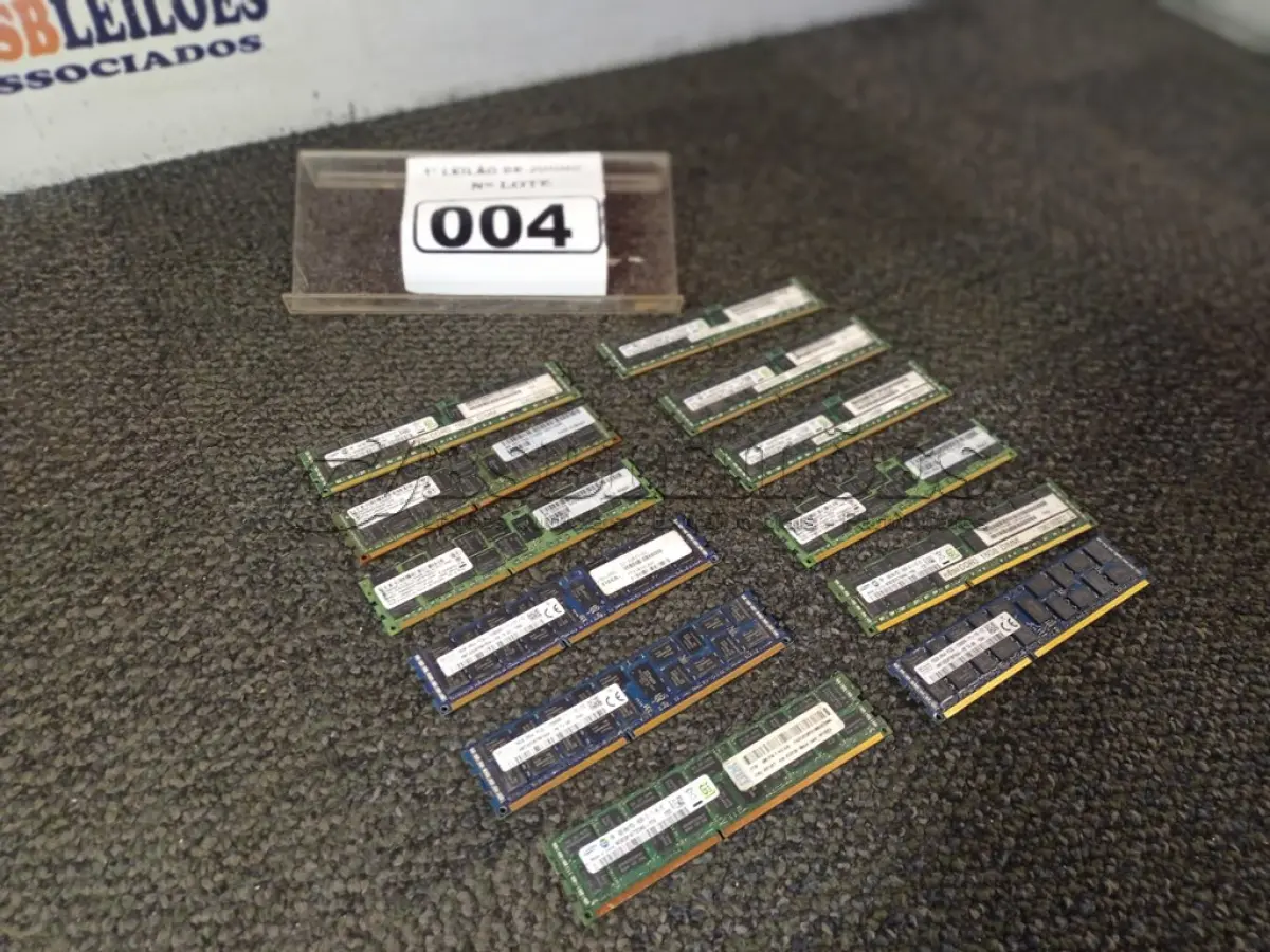 LOTE 004 - 01 LOTE COM 12 MEMÓRIAS PARA SERVIDOR, SENDO 11 DE 16GB E 01 DE 8GB. (NO ESTADO) ATENÇÃO! FAZER A VISITAÇÃO ANTES DE ARREMATAR, NÃO SABEMOS SE FUNCIONA. LEILÃO NÃO TEM GARANTIA E NEM DEVOLUÇÃO, SUJEITO A POSSÍVEIS AVARIAS VISÍVEIS/OCULTAS E/OU AUSÊNCIA DE COMPONENTES.