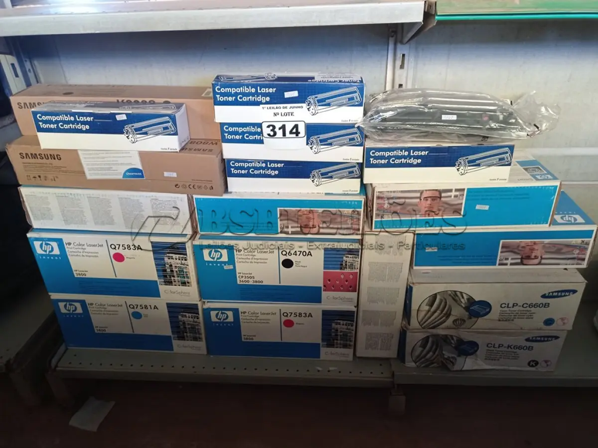 LOTE 314 - 01 LOTE COM TONNER’S MARCAS HP E SAMSUNG. (NO ESTADO) ATENÇÃO! FAZER A VISITAÇÃO ANTES DE ARREMATAR, NÃO SABEMOS SE FUNCIONA. LEILÃO NÃO TEM GARANTIA E NEM DEVOLUÇÃO, SUJEITO A POSSÍVEIS AVARIAS VISÍVEIS/OCULTAS E/OU AUSÊNCIA DE COMPONENTES.