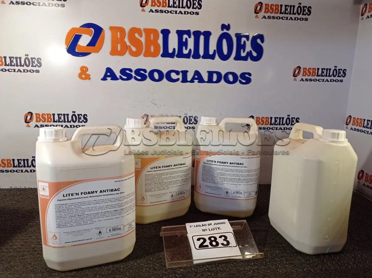 LOTE 283 - 04 GALÕES DE ESPUMA HIGIENIZADORA PARA ANTISSEPSIA INSTANTÂNEA DAS MÃOS COM 05 LITROS CADA GALÃO. (NO ESTADO) ATENÇÃO! FAZER A VISITAÇÃO ANTES DE ARREMATAR, NÃO SABEMOS SE FUNCIONA. LEILÃO NÃO TEM GARANTIA E NEM DEVOLUÇÃO, SUJEITO A POSSÍVEIS AVARIAS VISÍVEIS/OCULTAS E/OU AUSÊNCIA DE COMPONENTES.