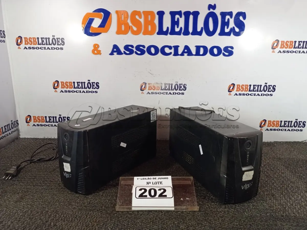 LOTE 202 - 02 NOBREAKS VSI DE 1400VA. (NO ESTADO) ATENÇÃO! FAZER A VISITAÇÃO ANTES DE ARREMATAR, NÃO SABEMOS SE FUNCIONA. LEILÃO NÃO TEM GARANTIA E NEM DEVOLUÇÃO, SUJEITO A POSSÍVEIS AVARIAS VISÍVEIS/OCULTAS E/OU AUSÊNCIA DE COMPONENTES.