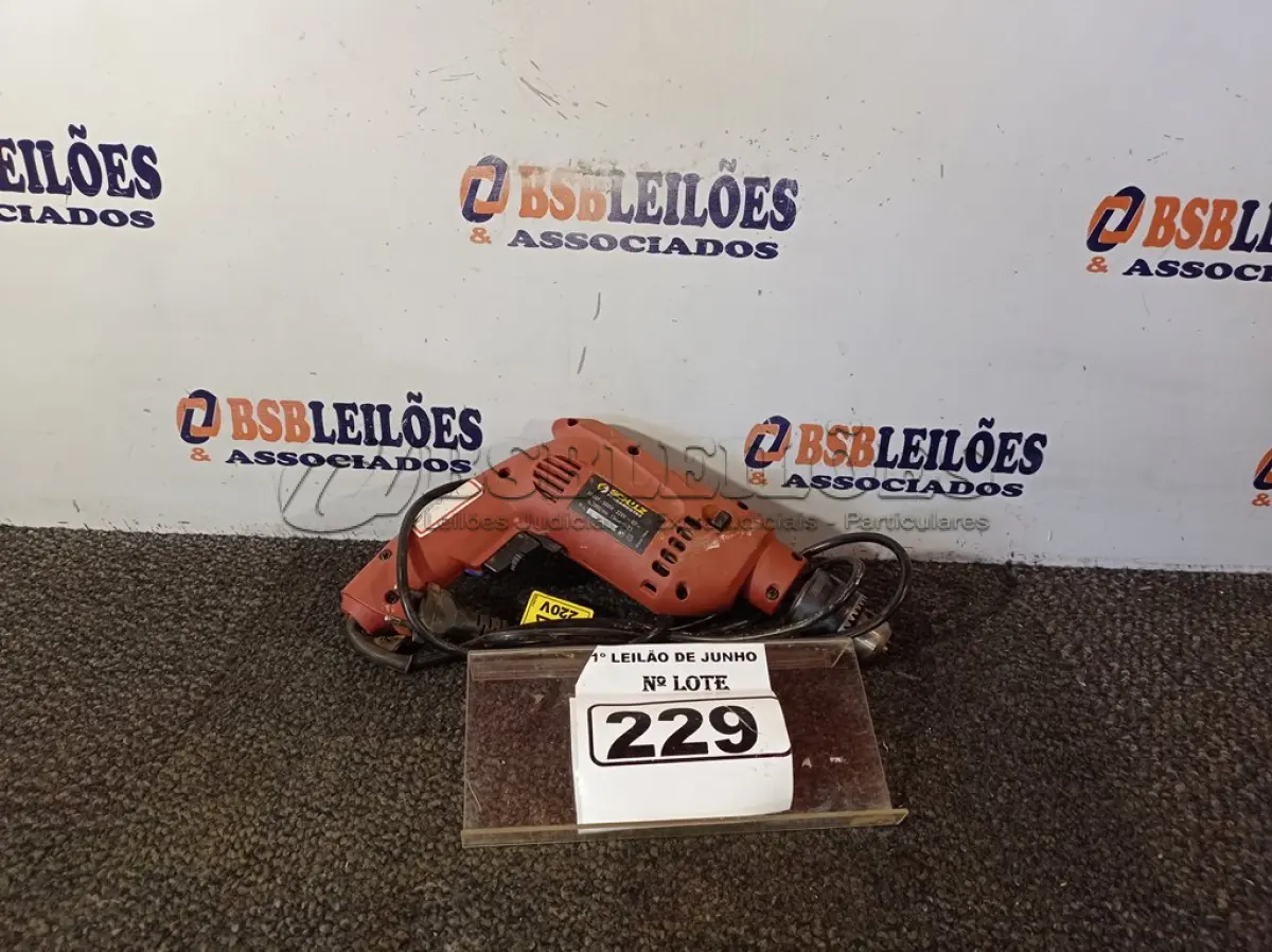 LOTE 229 - 01 PARAFUSADEIRA/FURADEIRA MARCA SCHUZ 220V. (NO ESTADO) ATENÇÃO! FAZER A VISITAÇÃO ANTES DE ARREMATAR, NÃO SABEMOS SE FUNCIONA. LEILÃO NÃO TEM GARANTIA E NEM DEVOLUÇÃO, SUJEITO A POSSÍVEIS AVARIAS VISÍVEIS/OCULTAS E/OU AUSÊNCIA DE COMPONENTES.