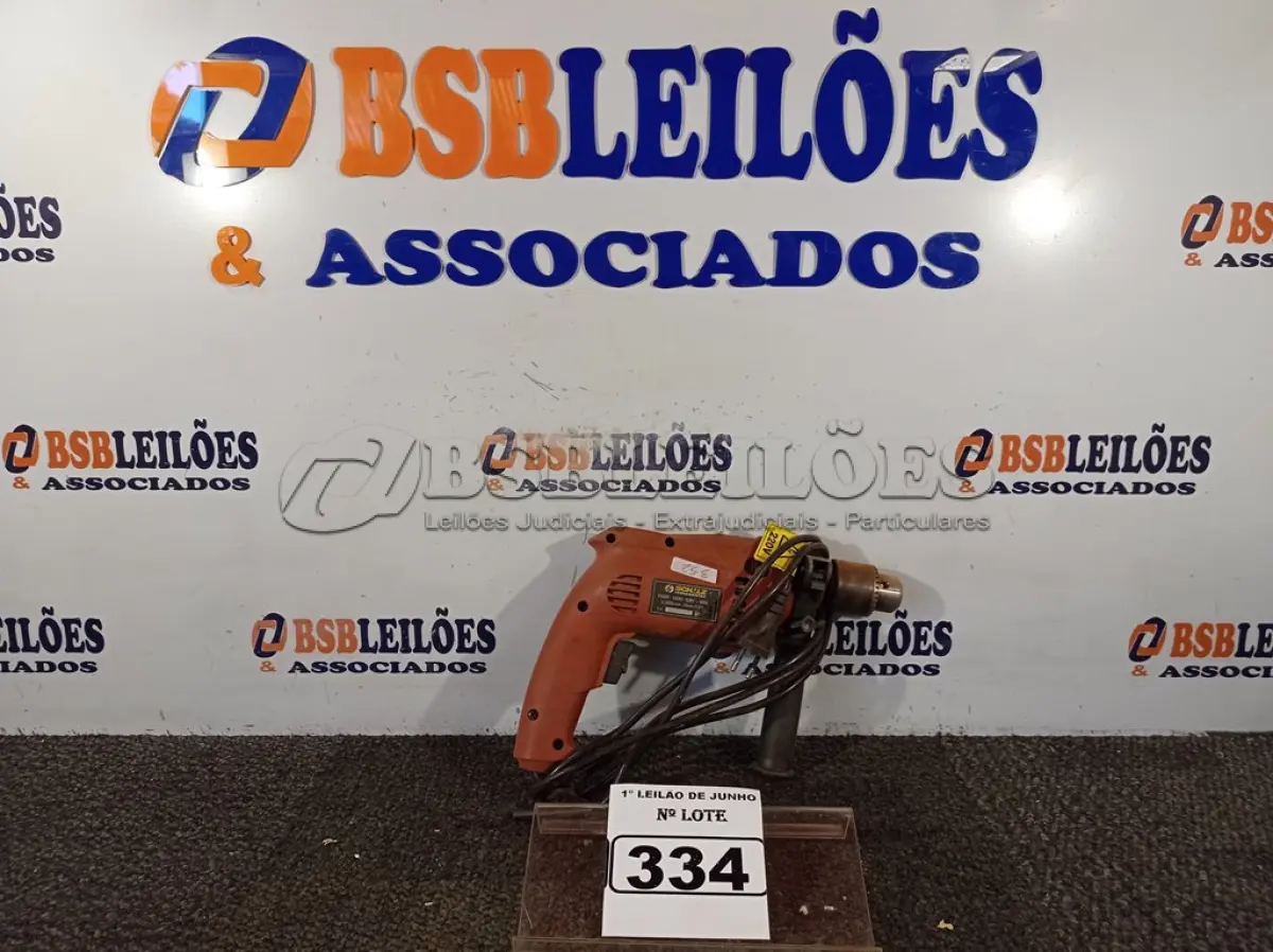 LOTE 334 - 01 FURADEIRA SCHULZ LIGANDO. (NO ESTADO) ATENÇÃO! FAZER A VISITAÇÃO ANTES DE ARREMATAR, NÃO SABEMOS SE FUNCIONA. LEILÃO NÃO TEM GARANTIA E NEM DEVOLUÇÃO, SUJEITO A POSSÍVEIS AVARIAS VISÍVEIS/OCULTAS E/OU AUSÊNCIA DE COMPONENTES.