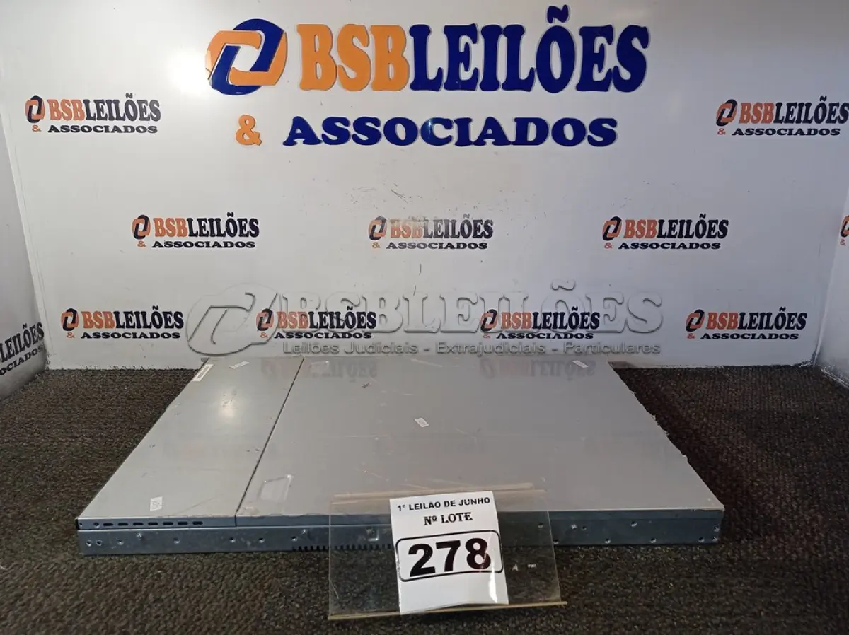 LOTE 278 - 01 SERVIDOR DDR3. (NO ESTADO) ATENÇÃO! FAZER A VISITAÇÃO ANTES DE ARREMATAR, NÃO SABEMOS SE FUNCIONA. LEILÃO NÃO TEM GARANTIA E NEM DEVOLUÇÃO, SUJEITO A POSSÍVEIS AVARIAS VISÍVEIS/OCULTAS E/OU AUSÊNCIA DE COMPONENTES.