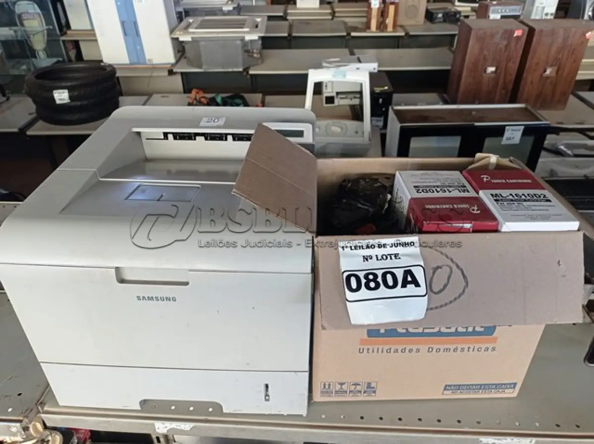 LOTE 080 - 01 IMPRESSORA MARCA SAMSUNG MODELO: 3561ND E 01 CAIXA COM 03 TONNER'S. (NO ESTADO) ATENÇÃO! FAZER A VISITAÇÃO ANTES DE ARREMATAR, NÃO SABEMOS SE FUNCIONA. LEILÃO NÃO TEM GARANTIA E NEM DEVOLUÇÃO, SUJEITO A POSSÍVEIS AVARIAS VISÍVEIS/OCULTAS E/OU AUSÊNCIA DE COMPONENTES.