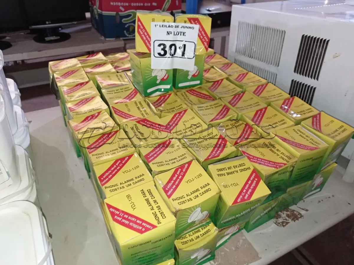 LOTE 301 - 01 LOTE COM APROXIMADAMENTE 100 ALARMES DE RÉ. (NO ESTADO) ATENÇÃO! FAZER A VISITAÇÃO ANTES DE ARREMATAR, NÃO SABEMOS SE FUNCIONA. LEILÃO NÃO TEM GARANTIA E NEM DEVOLUÇÃO, SUJEITO A POSSÍVEIS AVARIAS VISÍVEIS/OCULTAS E/OU AUSÊNCIA DE COMPONENTES.