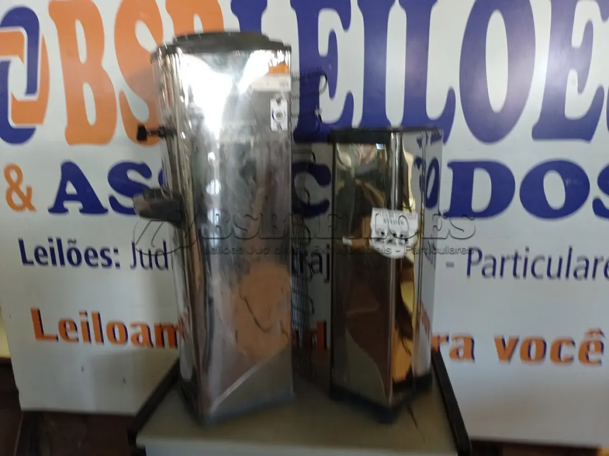LOTE 225 - 01 BEBEDOURO REFRIGERADO PARA GARRAFÃO EM INOX E 01 COLETOR PARA COPOS DESCARTÁVEIS.  (NO ESTADO) ATENÇÃO! FAZER A VISITAÇÃO ANTES DE ARREMATAR, NÃO SABEMOS SE FUNCIONA. LEILÃO NÃO TEM GARANTIA E NEM DEVOLUÇÃO, SUJEITO A POSSÍVEIS AVARIAS VISÍVEIS/OCULTAS E/OU AUSÊNCIA DE COMPONENTES.