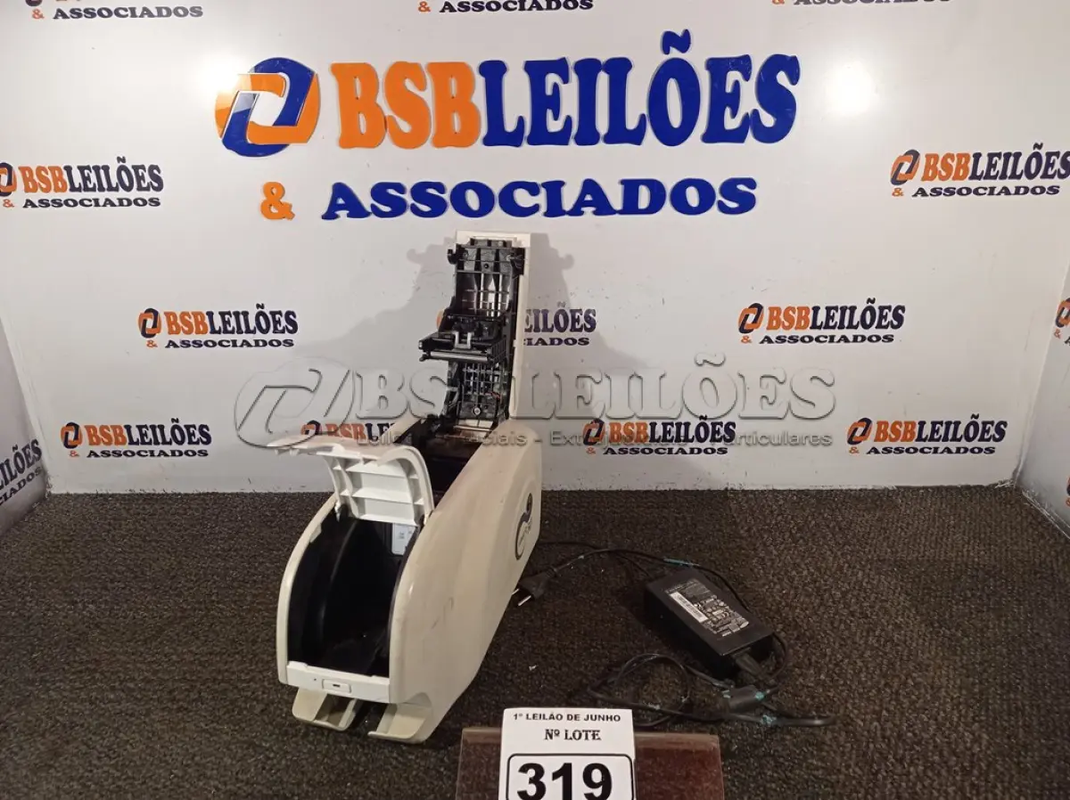 LOTE 319 - 01 IMPRESSORA PARA CARTÃO COM FONTE COM AVARIAS. (NO ESTADO) ATENÇÃO! FAZER A VISITAÇÃO ANTES DE ARREMATAR, NÃO SABEMOS SE FUNCIONA. LEILÃO NÃO TEM GARANTIA E NEM DEVOLUÇÃO, SUJEITO A POSSÍVEIS AVARIAS VISÍVEIS/OCULTAS E/OU AUSÊNCIA DE COMPONENTES.