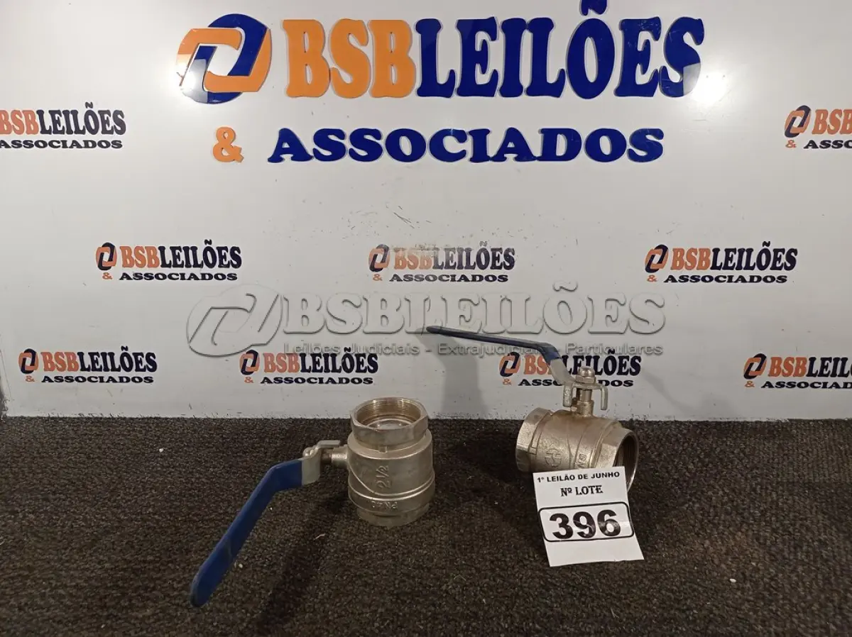 LOTE 396 - 02 REGISTROS DE ÁGUA. (NO ESTADO) ATENÇÃO! FAZER A VISITAÇÃO ANTES DE ARREMATAR, NÃO SABEMOS SE FUNCIONA. LEILÃO NÃO TEM GARANTIA E NEM DEVOLUÇÃO, SUJEITO A POSSÍVEIS AVARIAS VISÍVEIS/OCULTAS E/OU AUSÊNCIA DE COMPONENTES.