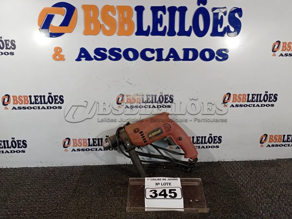 LOTE 345 - 01 PARAFUSADEIRA/FURADEIRA MARCA SCHUZ 220V. (NO ESTADO) ATENÇÃO! FAZER A VISITAÇÃO ANTES DE ARREMATAR, NÃO SABEMOS SE FUNCIONA. LEILÃO NÃO TEM GARANTIA E NEM DEVOLUÇÃO, SUJEITO A POSSÍVEIS AVARIAS VISÍVEIS/OCULTAS E/OU AUSÊNCIA DE COMPONENTES.