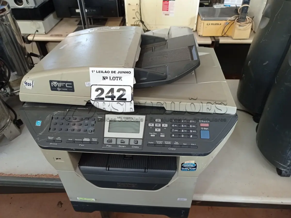LOTE 242 - 02 IMPRESSORAS MULTIFUNCIONAL, SENDO 01 MARCA SAMSUNG E 01 MARCA BROTHER. (NO ESTADO) ATENÇÃO! FAZER A VISITAÇÃO ANTES DE ARREMATAR, NÃO SABEMOS SE FUNCIONA. LEILÃO NÃO TEM GARANTIA E NEM DEVOLUÇÃO, SUJEITO A POSSÍVEIS AVARIAS VISÍVEIS/OCULTAS E/OU AUSÊNCIA DE COMPONENTES.
