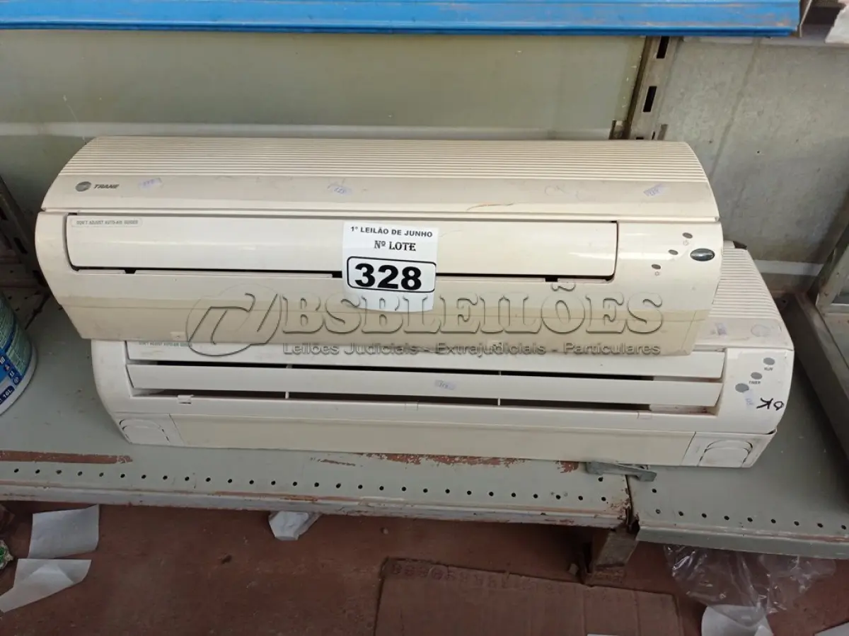 LOTE 328 - 02 EVAPORADORAS MARCA TRANE. (NO ESTADO) ATENÇÃO! FAZER A VISITAÇÃO ANTES DE ARREMATAR, NÃO SABEMOS SE FUNCIONA. LEILÃO NÃO TEM GARANTIA E NEM DEVOLUÇÃO, SUJEITO A POSSÍVEIS AVARIAS VISÍVEIS/OCULTAS E/OU AUSÊNCIA DE COMPONENTES.