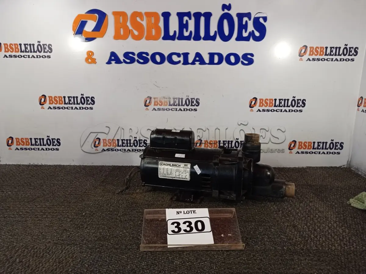 LOTE 330 - 01 MOTOR DE INDUÇÃO MONOFÁSICO DE GAIOLA 220V COM AVARIAS. (NO ESTADO) ATENÇÃO! FAZER A VISITAÇÃO ANTES DE ARREMATAR, NÃO SABEMOS SE FUNCIONA. LEILÃO NÃO TEM GARANTIA E NEM DEVOLUÇÃO, SUJEITO A POSSÍVEIS AVARIAS VISÍVEIS/OCULTAS E/OU AUSÊNCIA DE COMPONENTES.