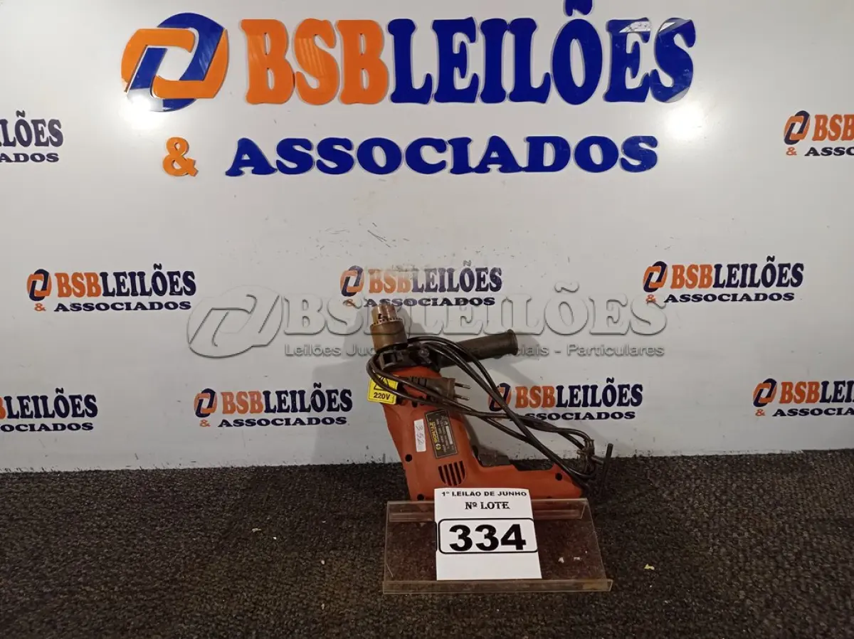 LOTE 334 - 01 FURADEIRA SCHULZ LIGANDO. (NO ESTADO) ATENÇÃO! FAZER A VISITAÇÃO ANTES DE ARREMATAR, NÃO SABEMOS SE FUNCIONA. LEILÃO NÃO TEM GARANTIA E NEM DEVOLUÇÃO, SUJEITO A POSSÍVEIS AVARIAS VISÍVEIS/OCULTAS E/OU AUSÊNCIA DE COMPONENTES.