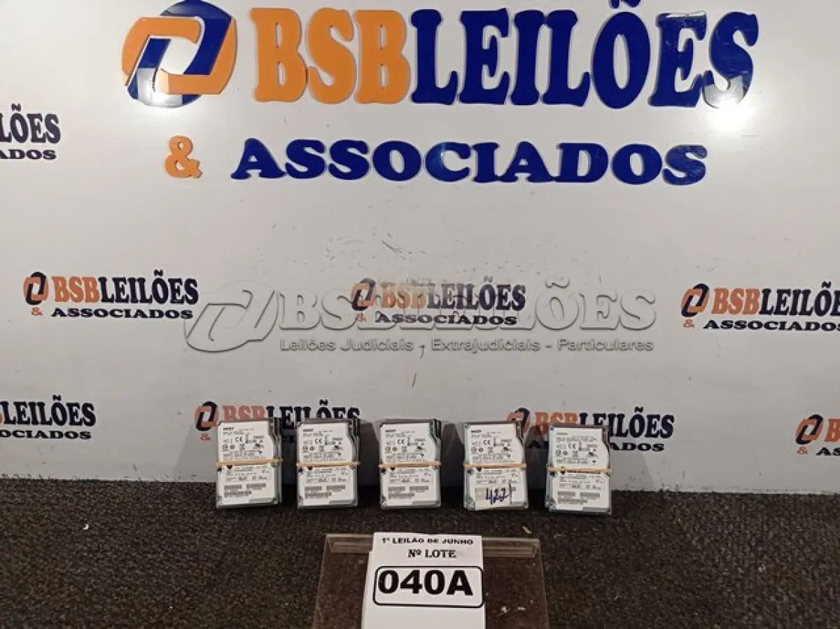LOTE 040 - 10 HD'S PARA SERVIDOR DE 600GB CADA. (NO ESTADO) ATENÇÃO! FAZER A VISITAÇÃO ANTES DE ARREMATAR, NÃO SABEMOS SE FUNCIONA. LEILÃO NÃO TEM GARANTIA E NEM DEVOLUÇÃO, SUJEITO A POSSÍVEIS AVARIAS VISÍVEIS/OCULTAS E/OU AUSÊNCIA DE COMPONENTES.