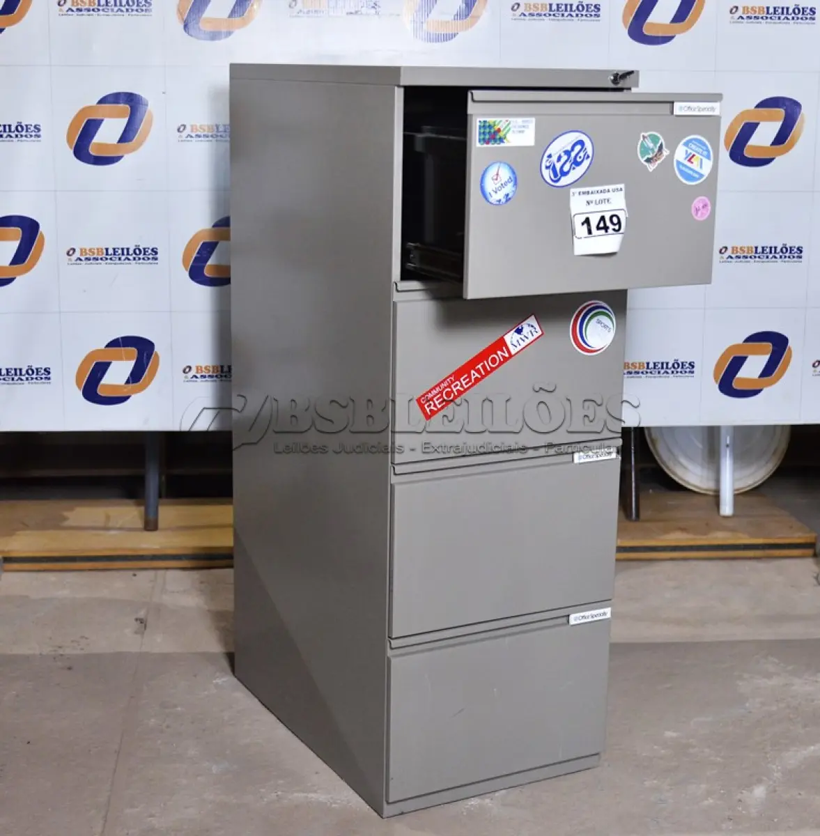 LOTE 149 - 01 ARQUIVO DE AÇO PARA ESCRITÓRIO COM 04 GAVETAS. (DOCUMENT GABINETE) (NO ESTADO)0000016