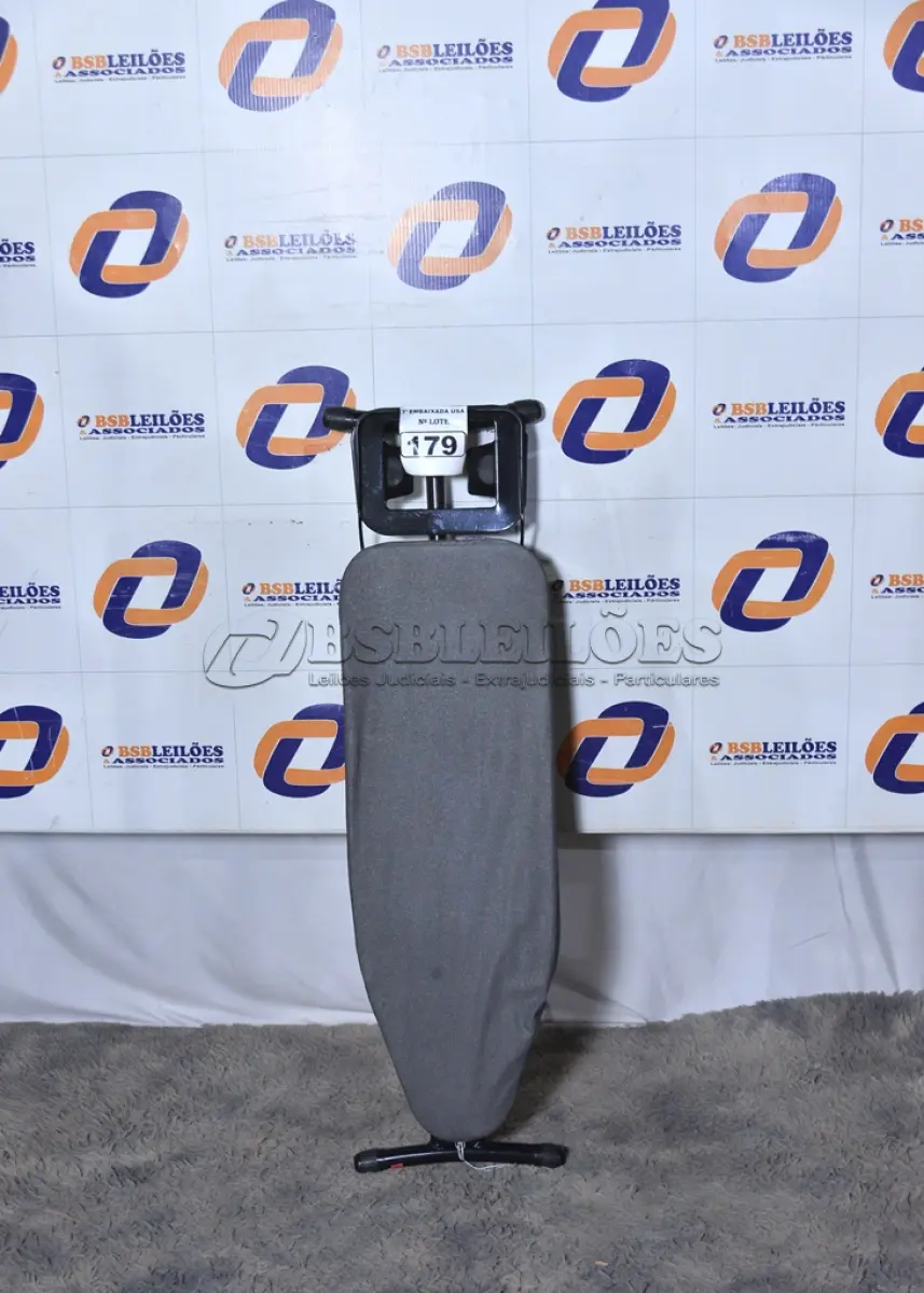 LOTE 179 - 01 TÁBUA DE PASSAR ROUPAS. (IRONING BOARD) (NO ESTADO)0000011