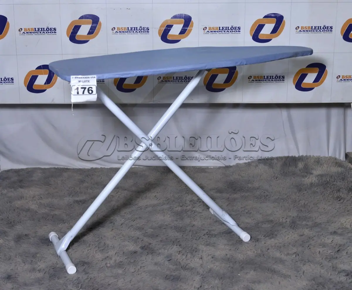 LOTE 176 - 01 TÁBUA DE PASSAR ROUPAS. (IRONING BOARD) (NO ESTADO)0000011