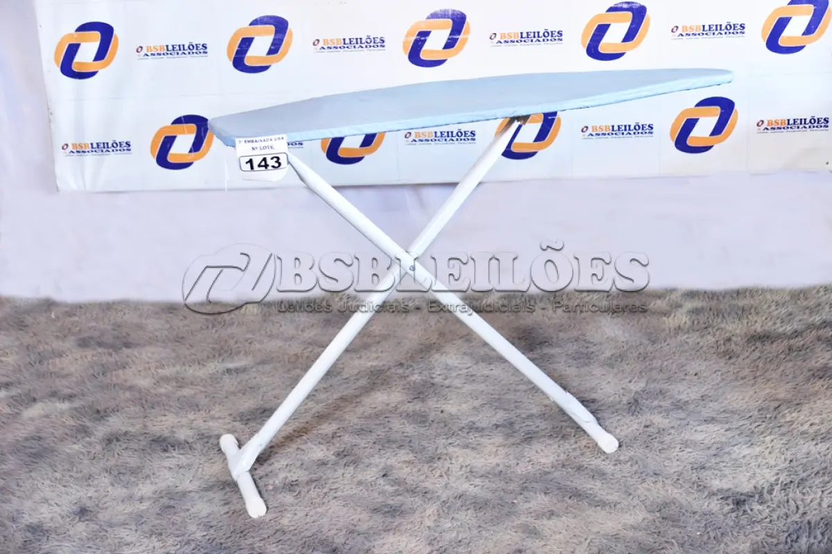 LOTE 143 - 01 TÁBUA DE PASSAR ROUPAS. (IRONING BOARD) (NO ESTADO)0000011