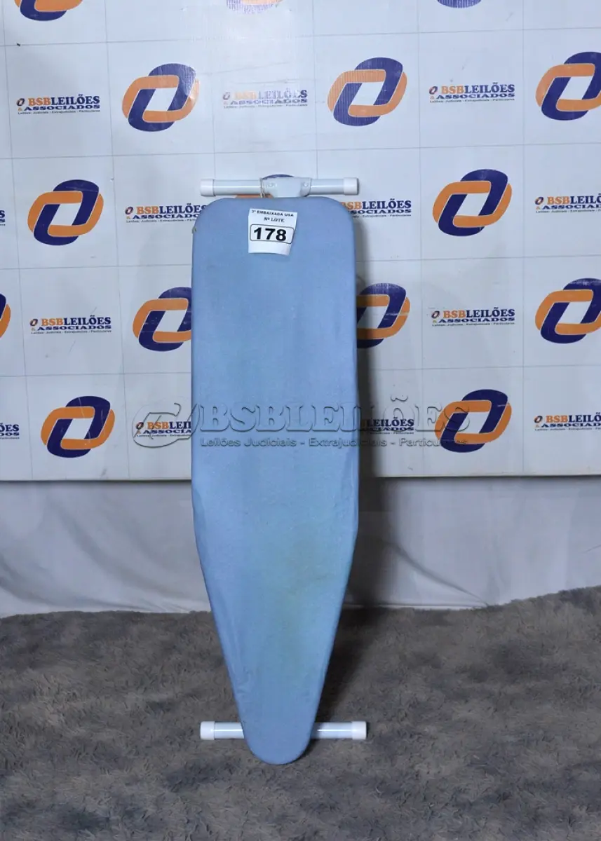 LOTE 178 - 01 TÁBUA DE PASSAR ROUPAS. (IRONING BOARD) (NO ESTADO)0000011